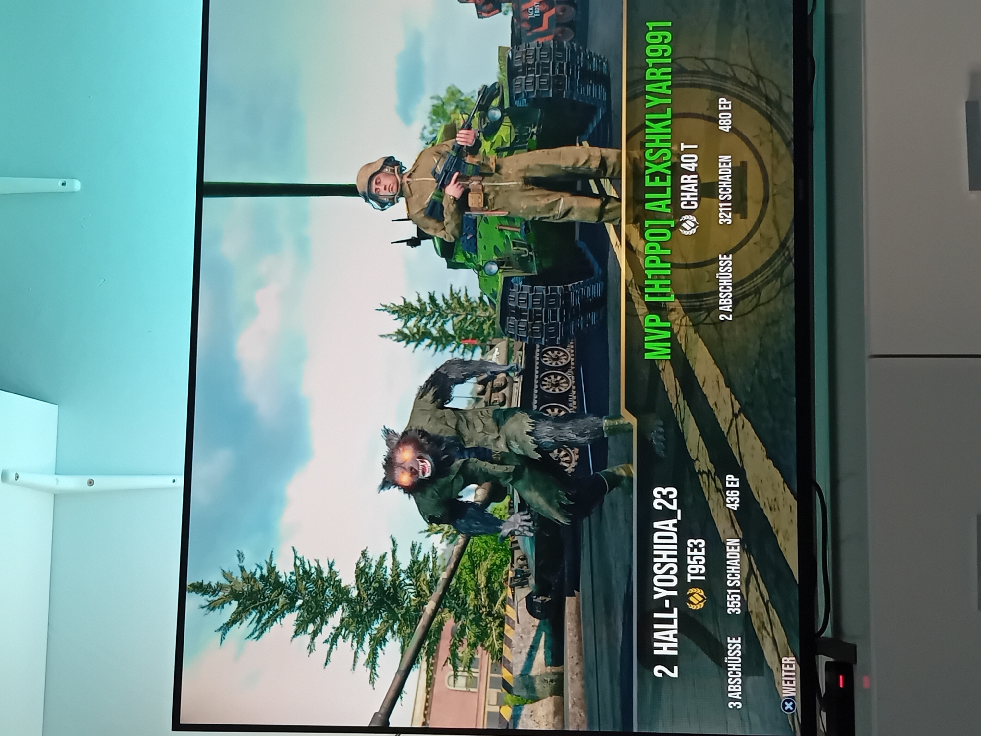 Gamer HALL-YOSHIDA_23 achieves second place in tank combat game