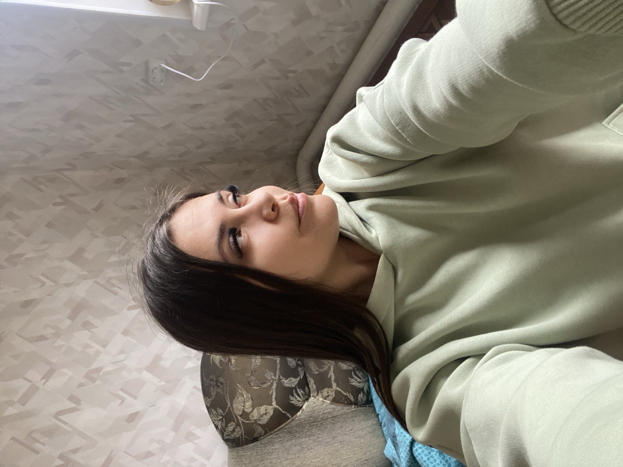 Morning selfies and rural scenes captured in Zhigalki, Russia