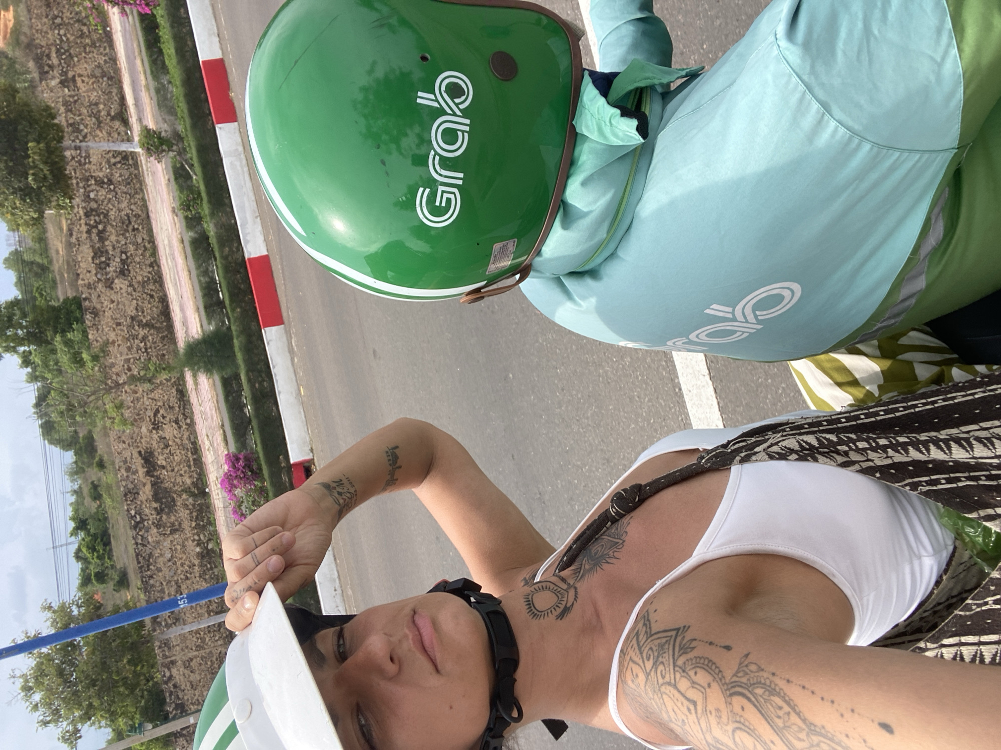 Morning memories from Vietnamese coast feature selfies and massage sessions