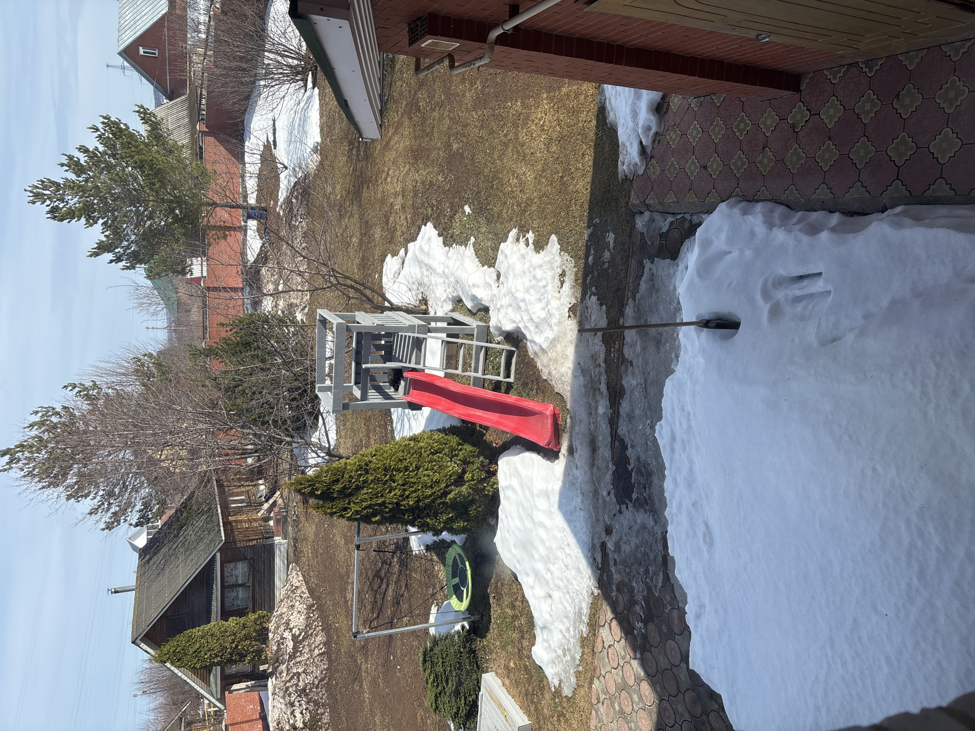 Spring morning scenes captured in Ферма, Russia residential area