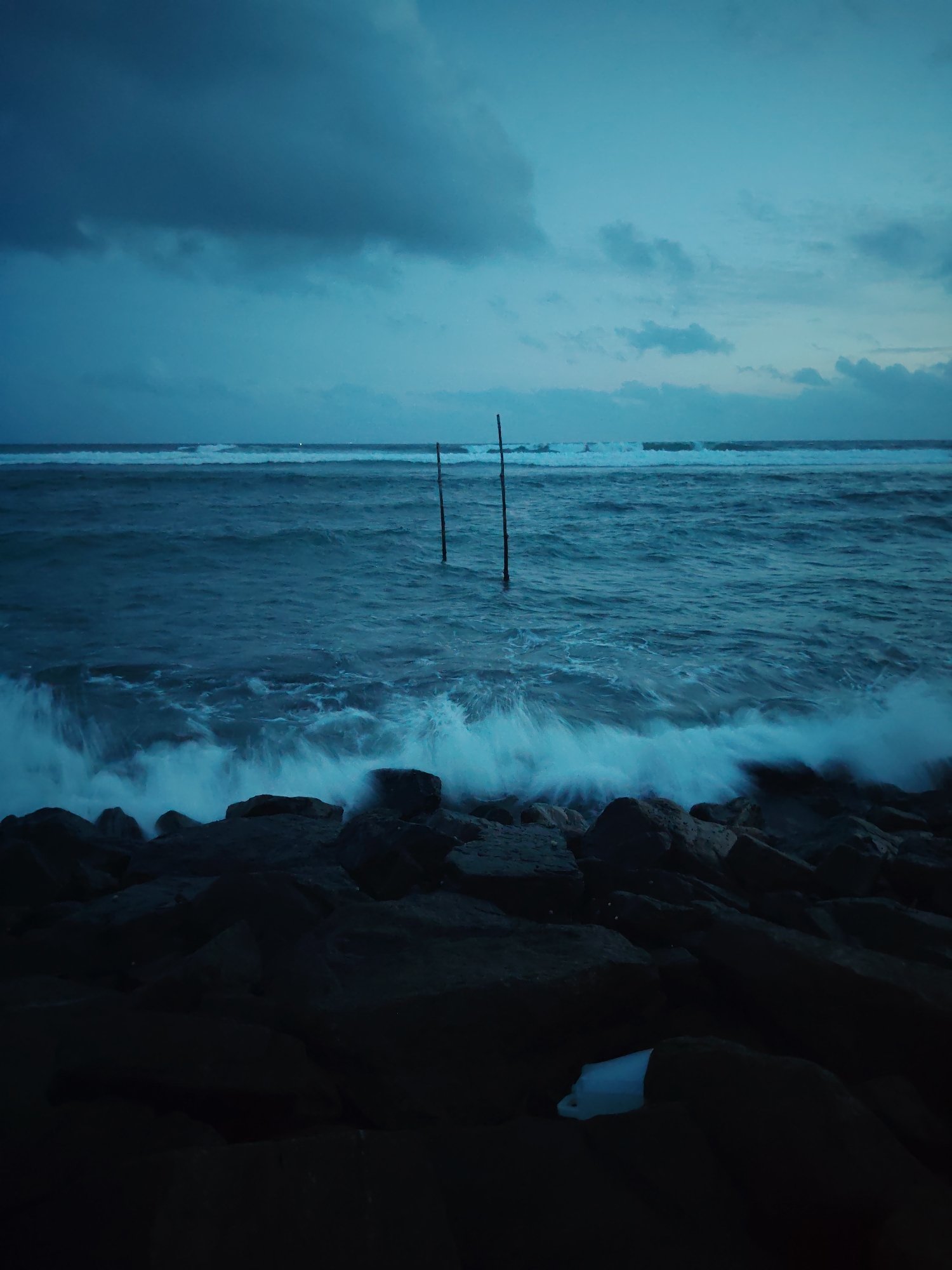 Sri Lankan coastal and street life documented during afternoon hours
