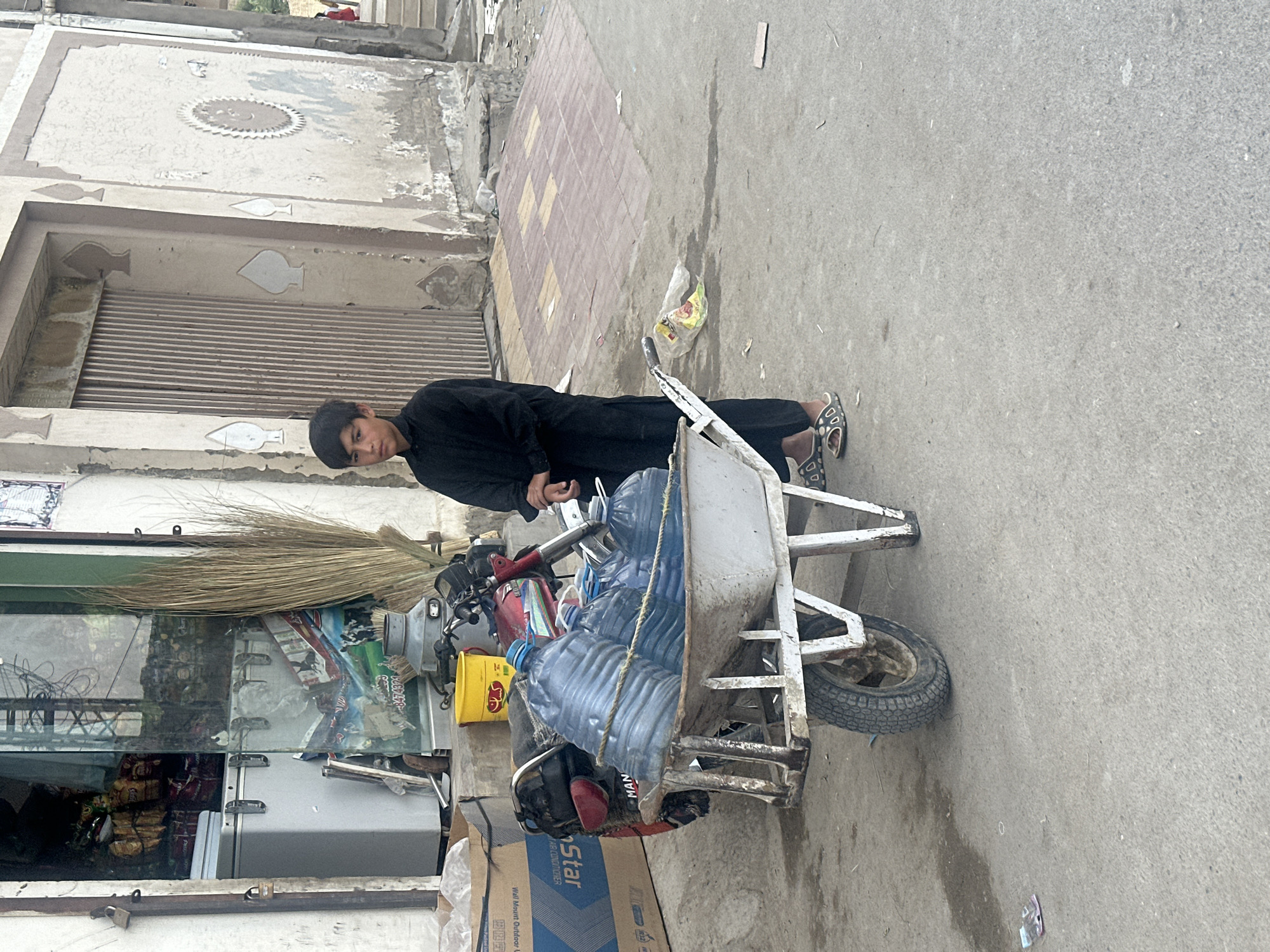 Water vendor operates cart delivery service in Quetta