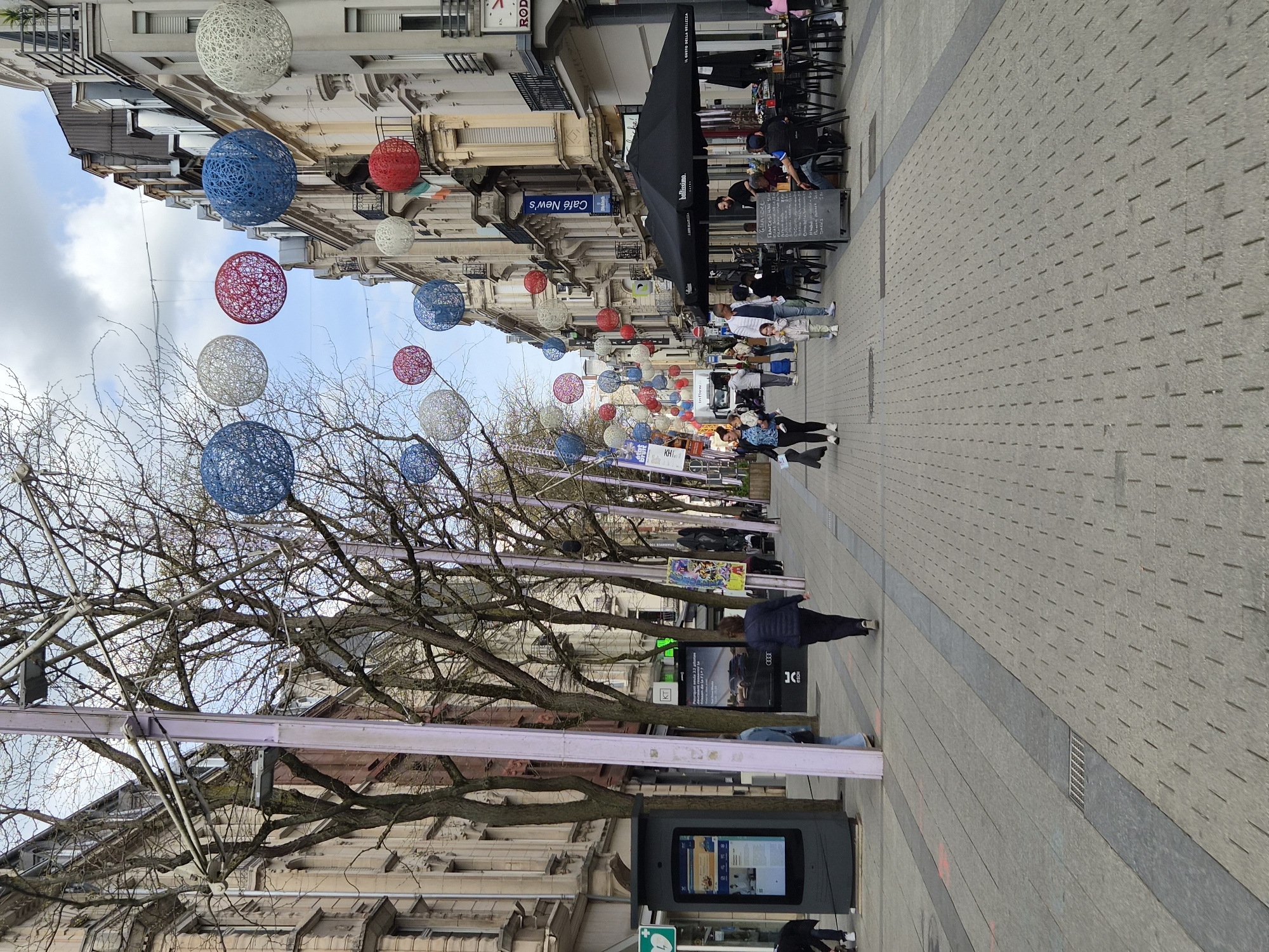 Daytime street life documented in Esch-sur-Alzette commercial district