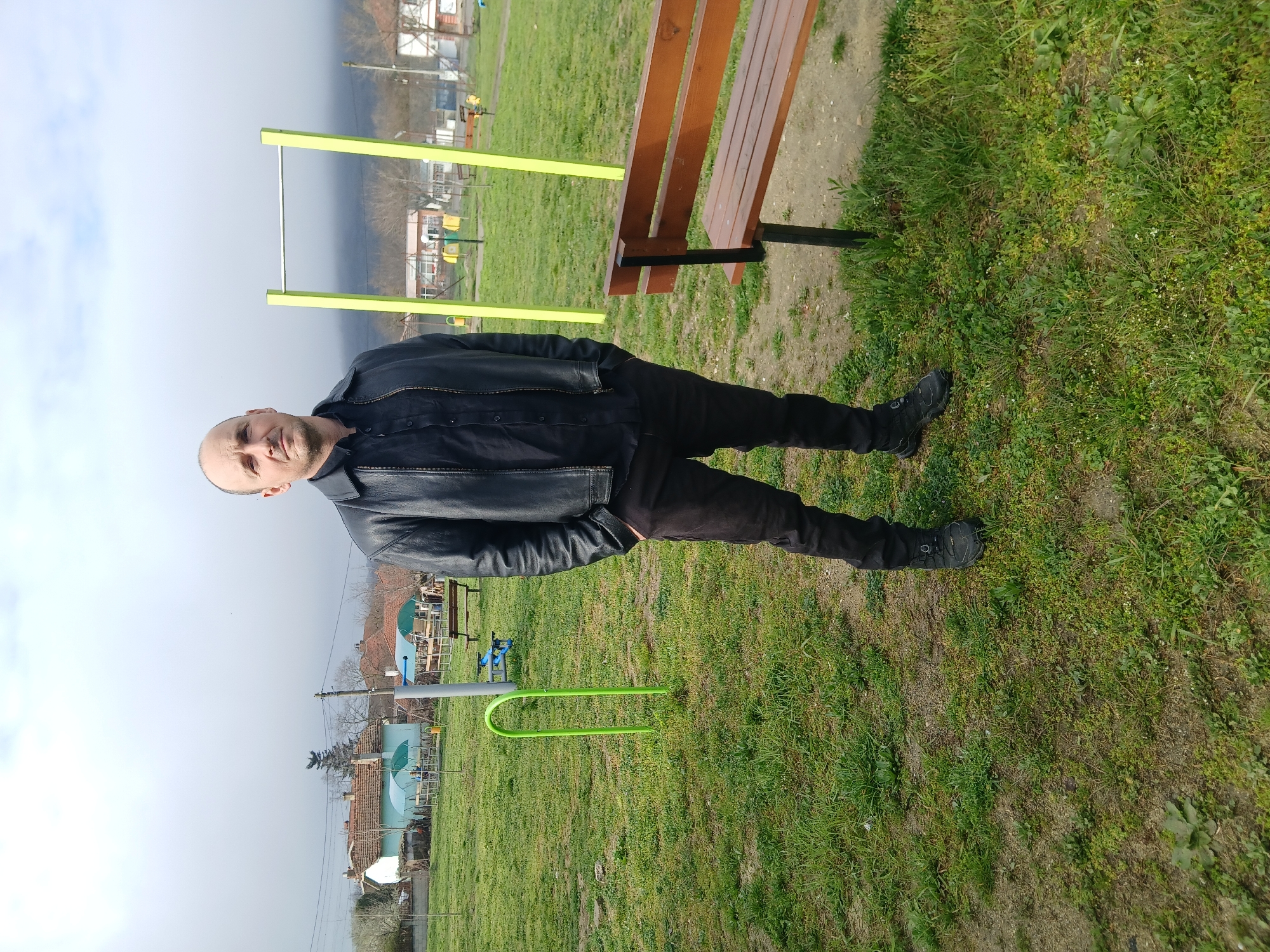 Man in black leather jacket spotted in Bulgarian park