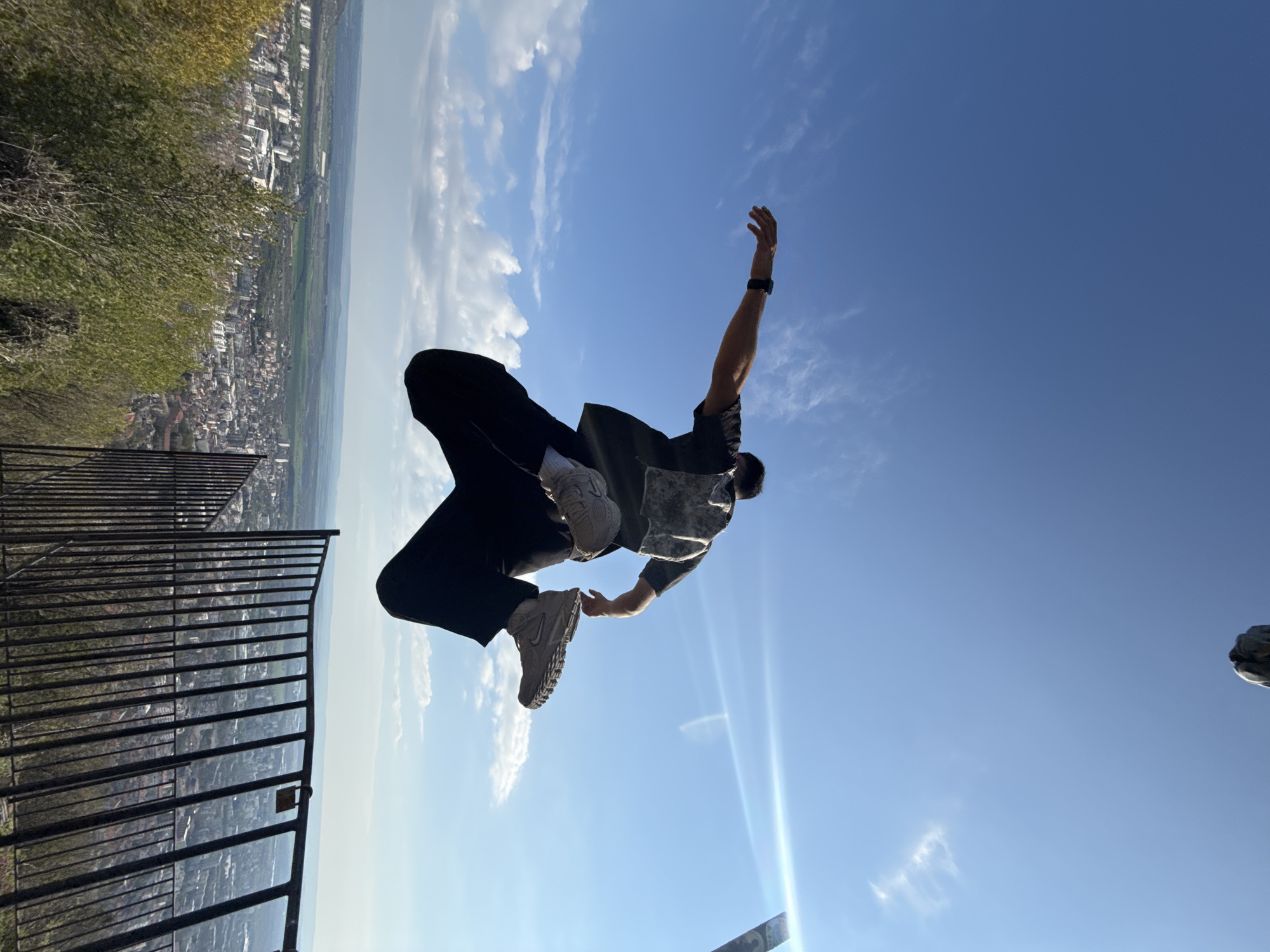 Man performs dangerous stunts at Shumen TV Tower