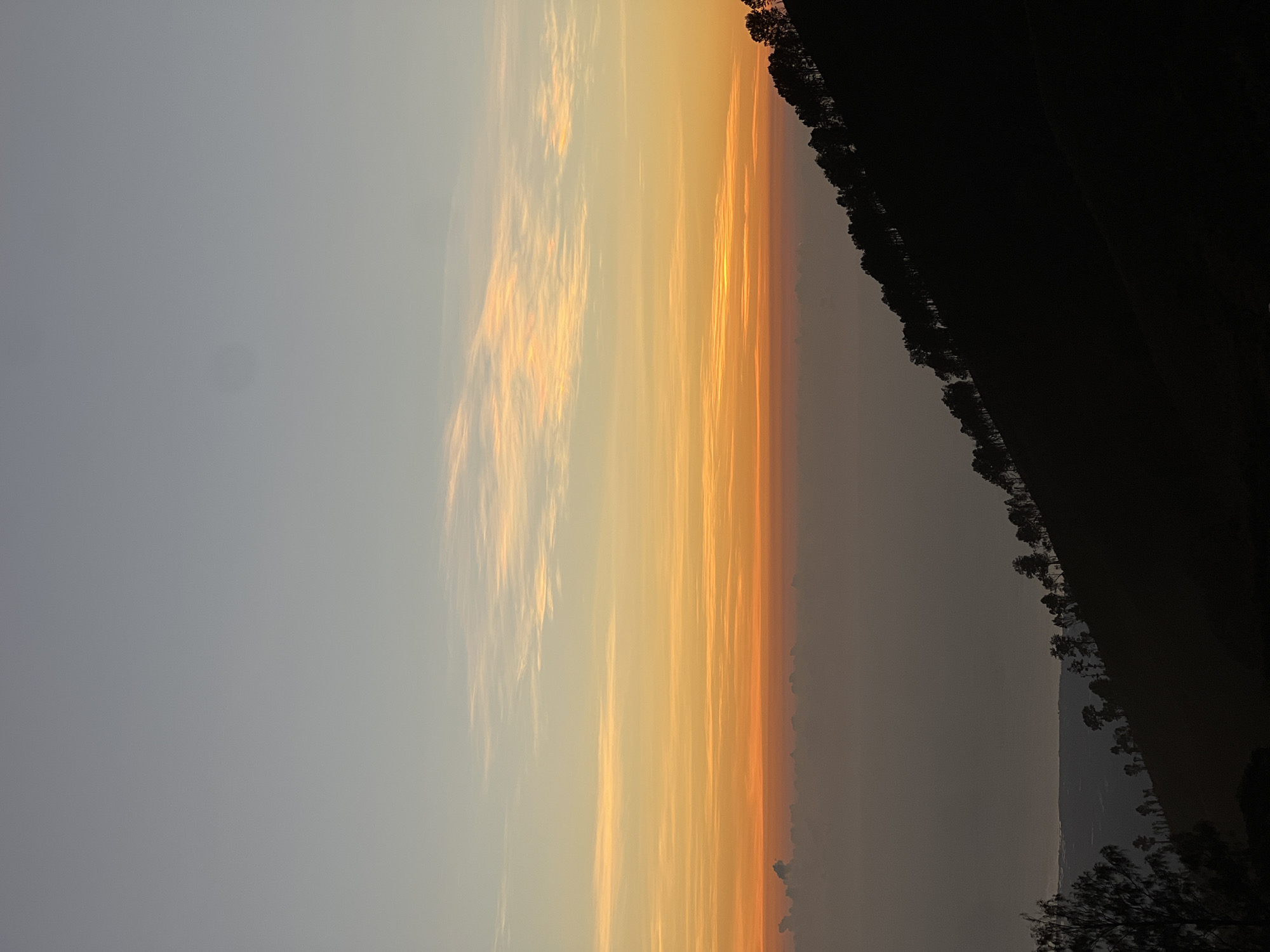 Sunset viewing draws crowds to Indonesian volcanic crater site