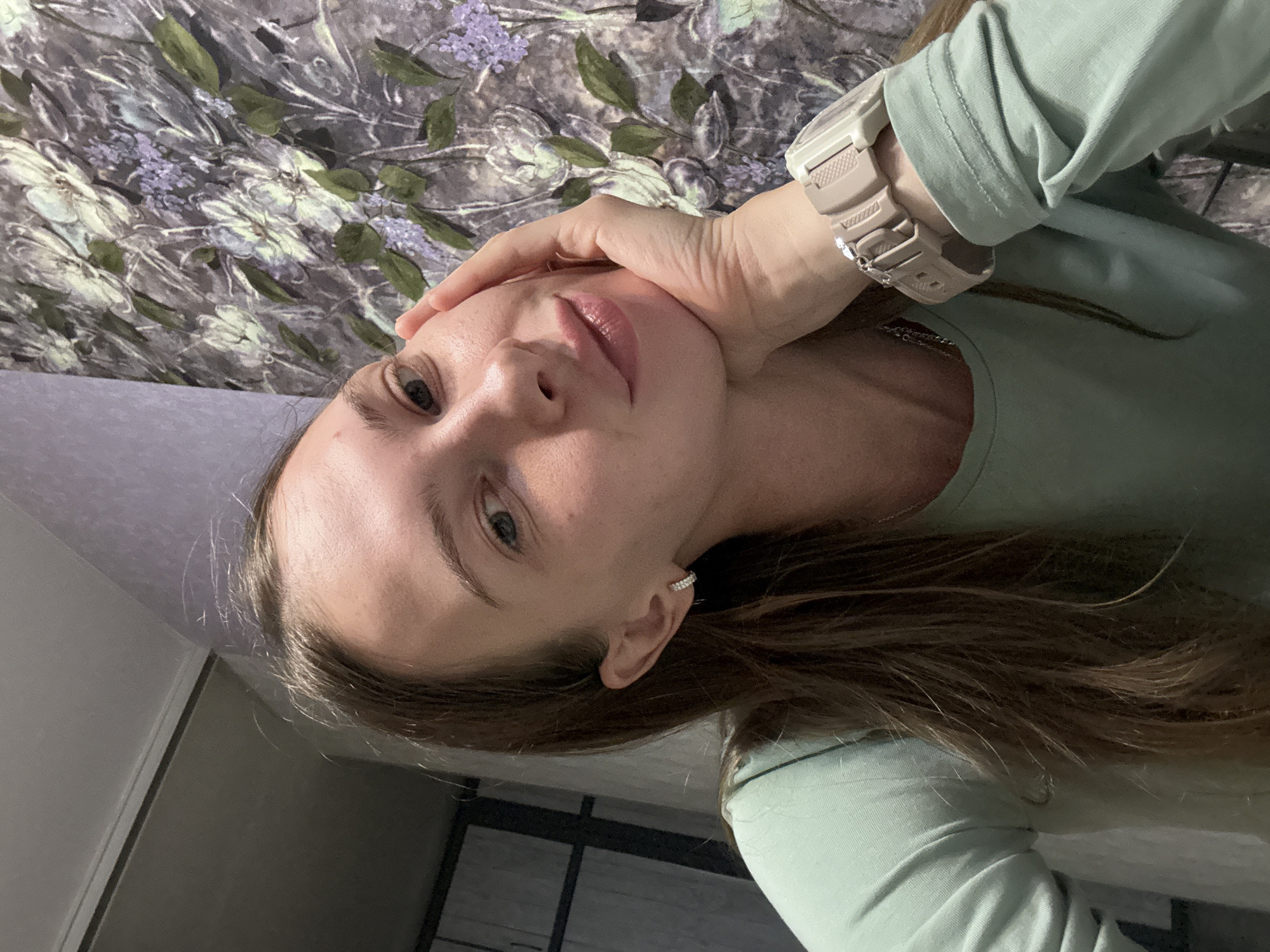 Selfie session in Perm, plus a glimpse of an outdoor gathering