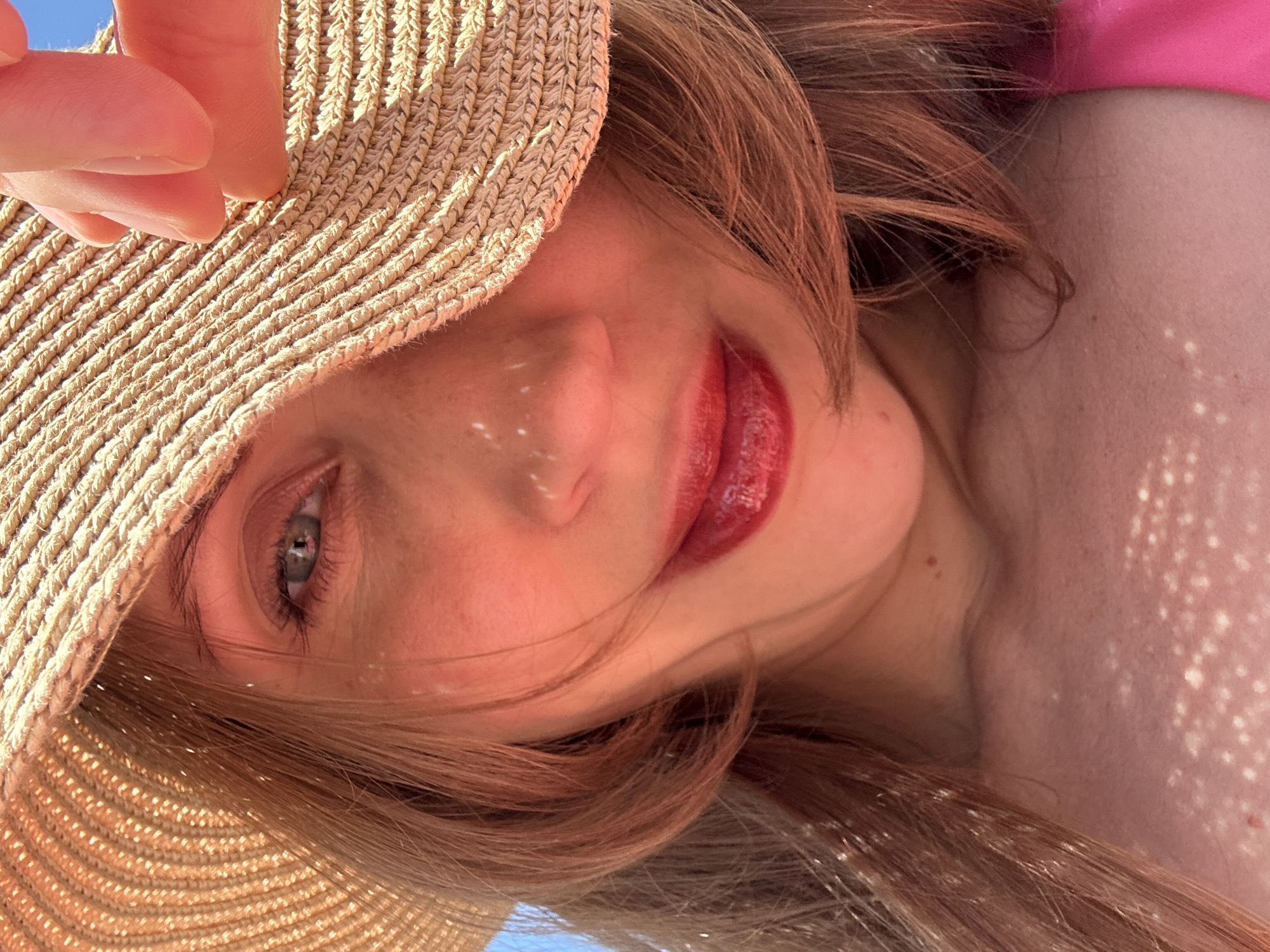 Woman documents Friday morning routine with child in Fethiye