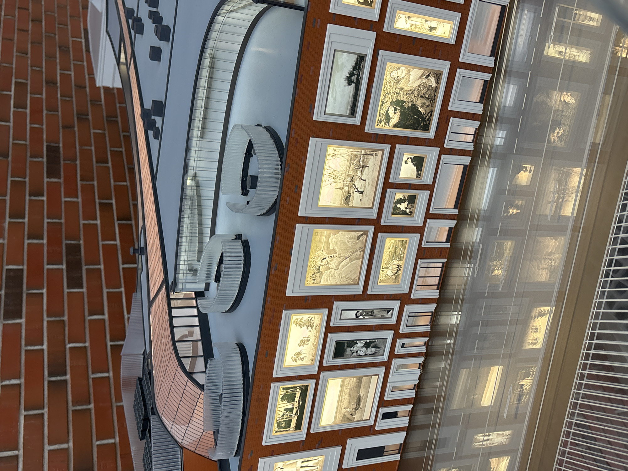 Tourist documents Moscow gallery visit with selfies, architectural photography