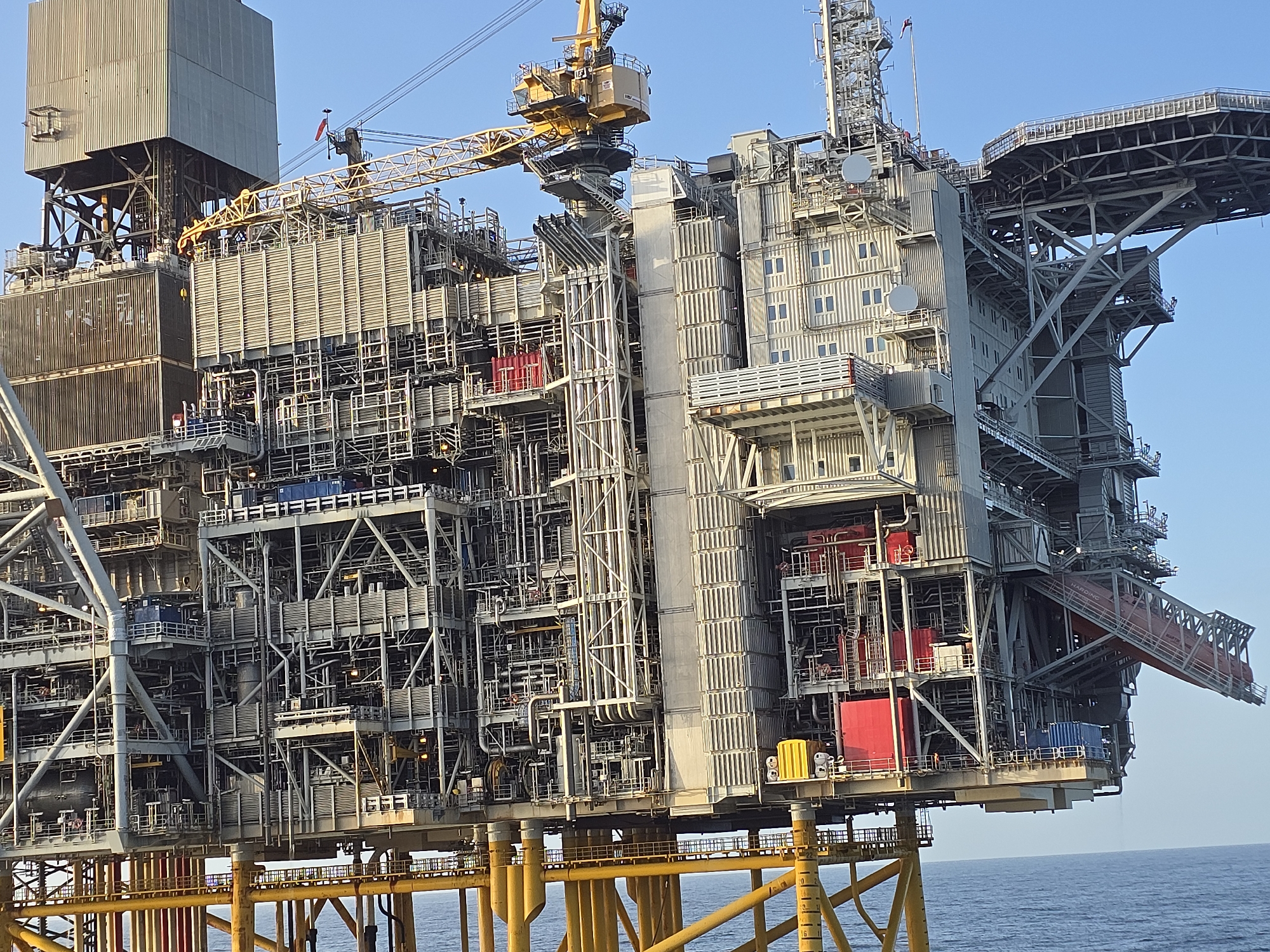 Oil platform spotted in North Sea near Randaberg, Norway