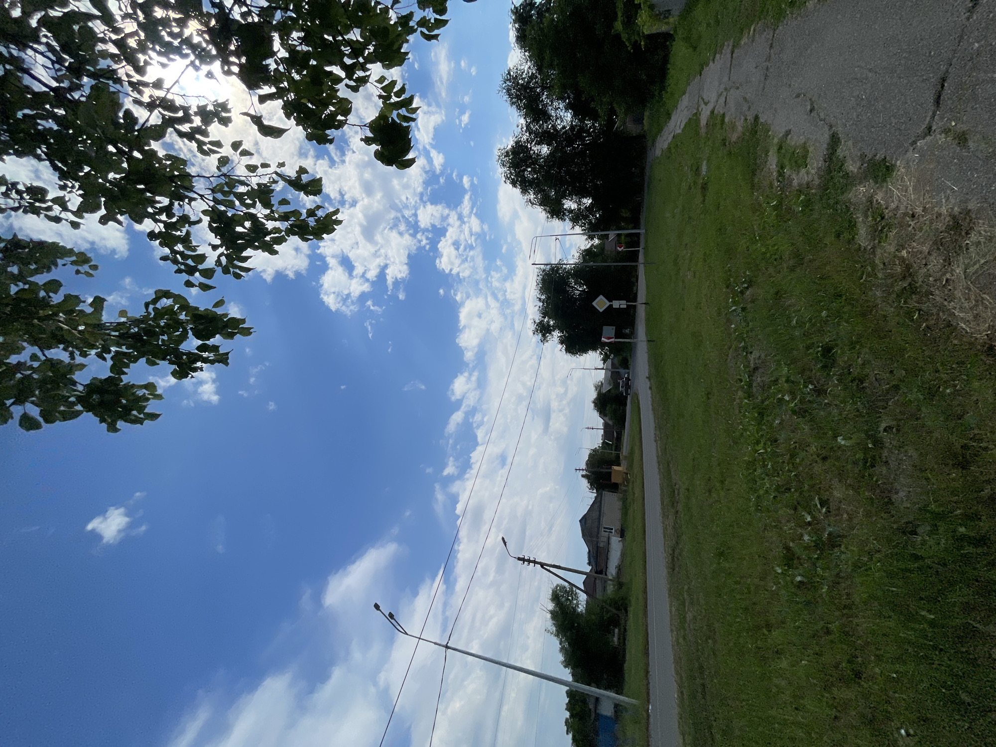 Sunny afternoon in Donskoye: streets, parks, and everyday life