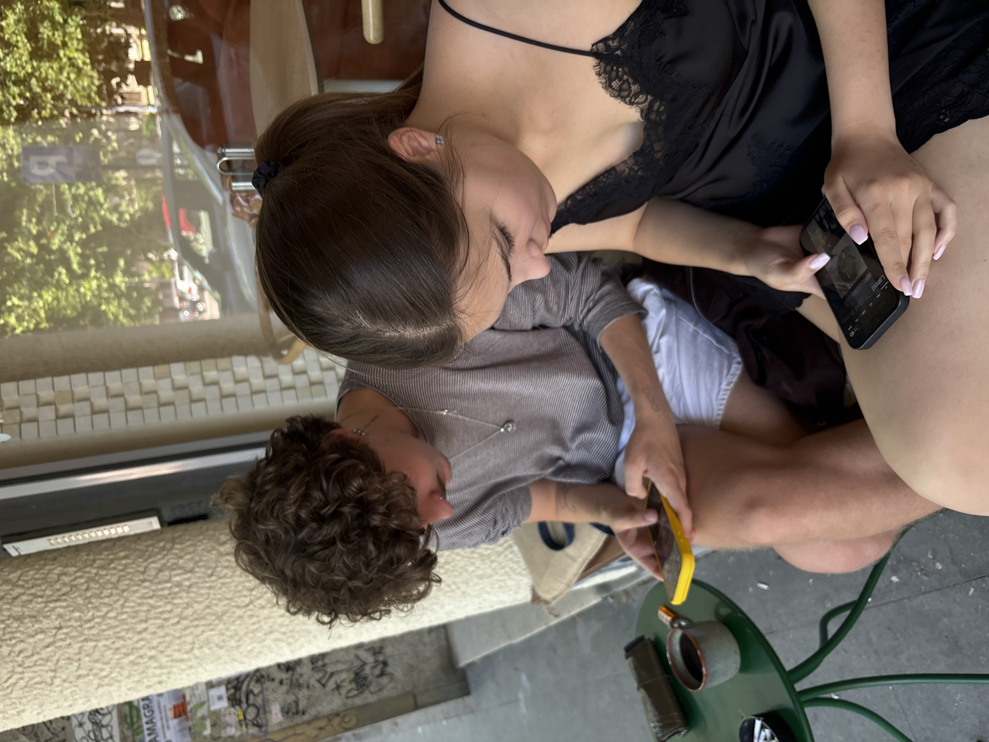 Lazy Belgrade morning: coffee, sidewalks, and street life