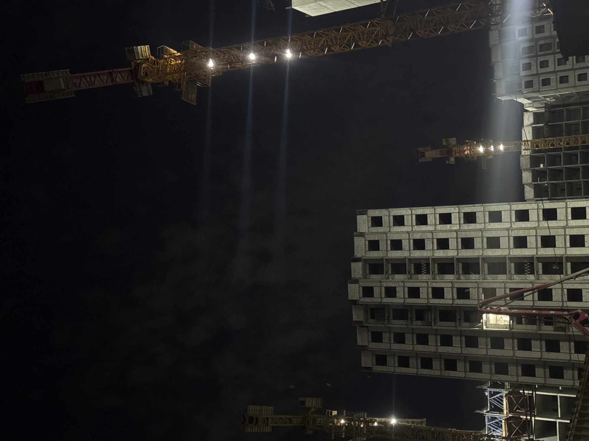Night tour of Tashkent's construction zones and industrial outskirts