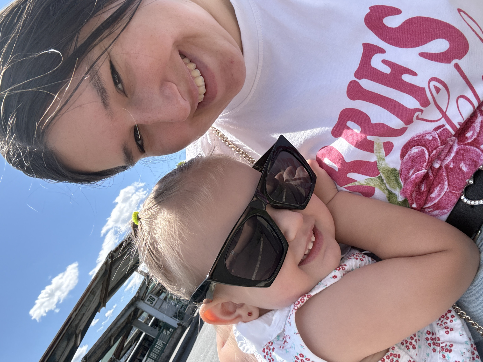 Sunny afternoon selfies on the streets of Pilsen