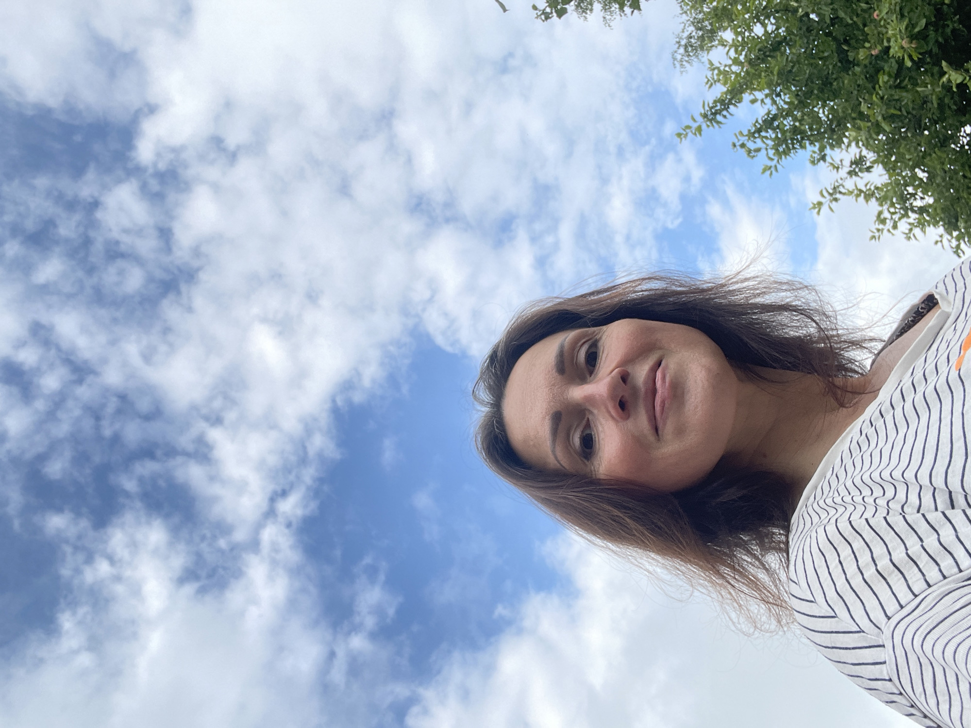 Summer garden walk in rural Russia — selfies, flowers, and fresh currants