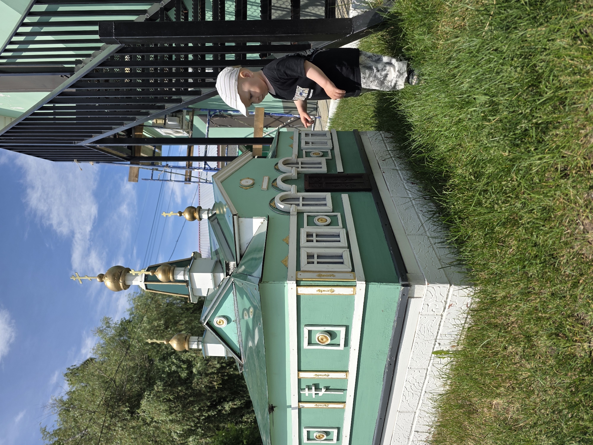 Sunday morning exploration around Chaikovsky railway and park areas