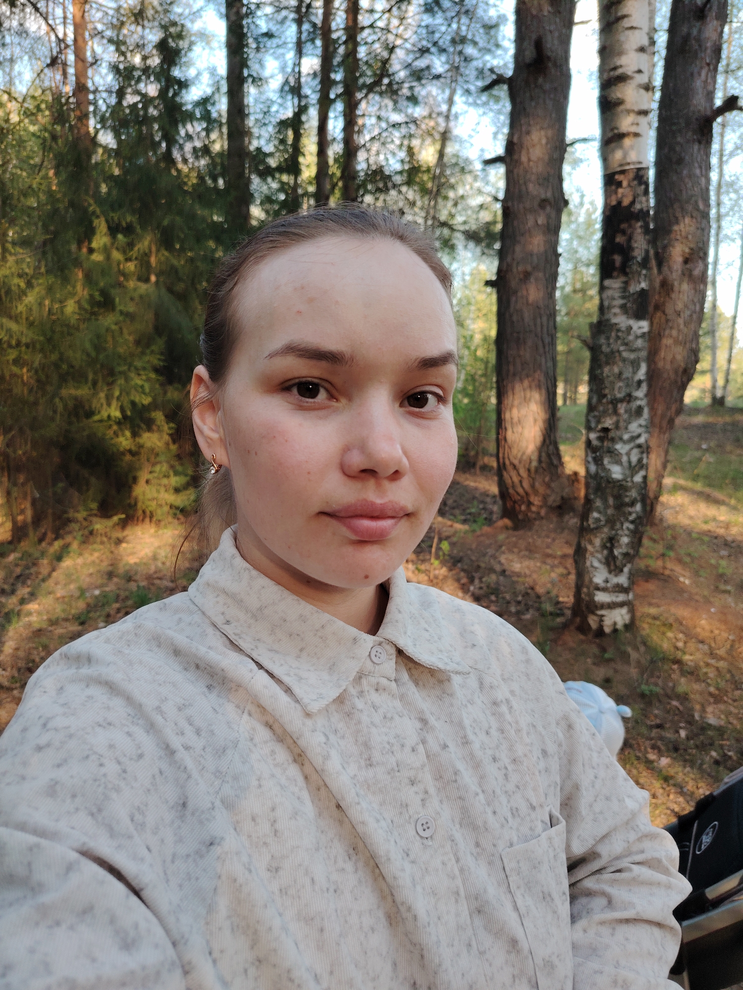 Family documents afternoon stroll through Марковский forests and streets