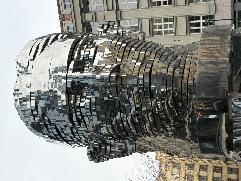 Kafka sculpture draws attention in Prague's Quadrio center