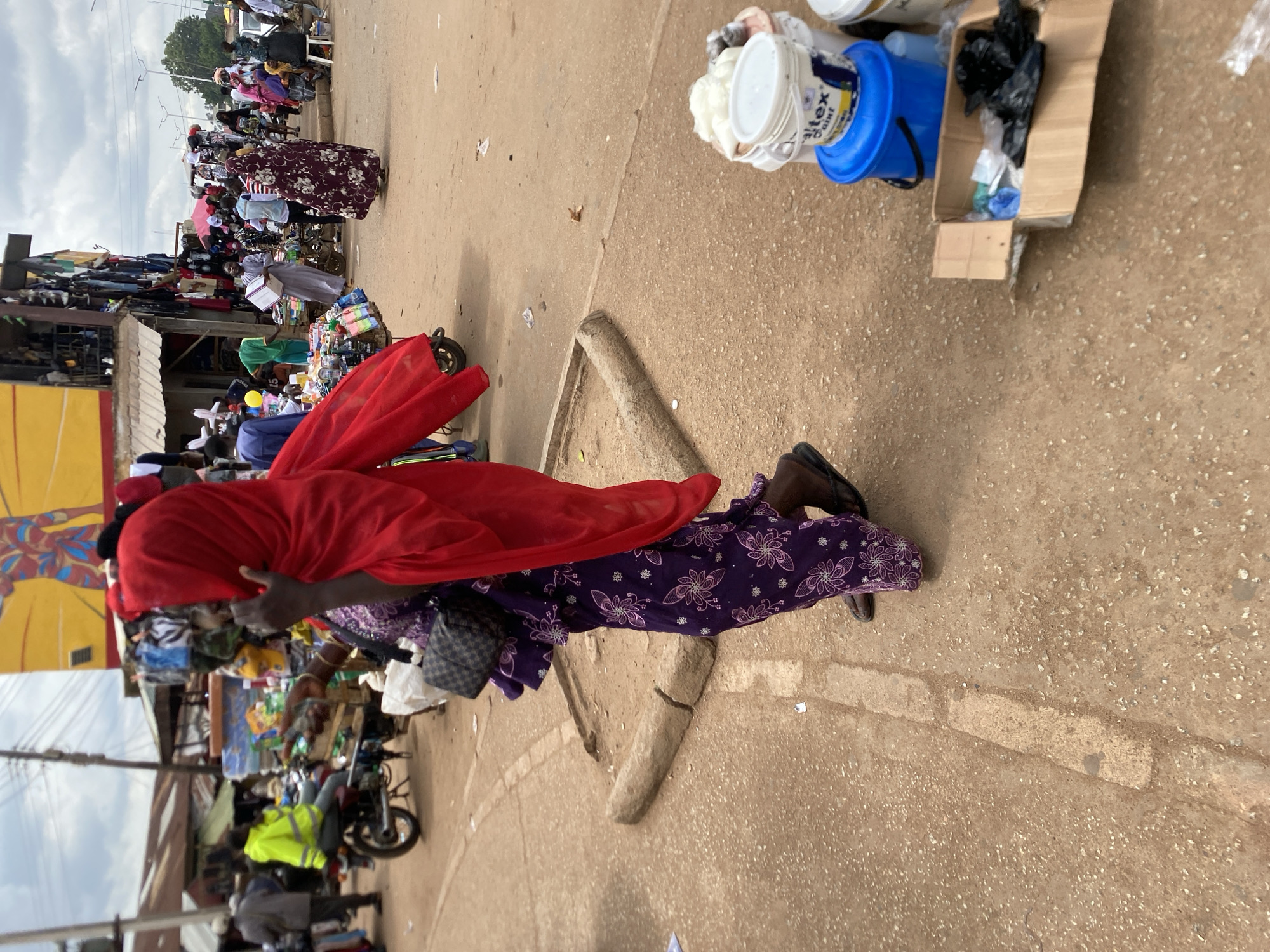 Ordinary street market life documented in Bukuru, Nigeria