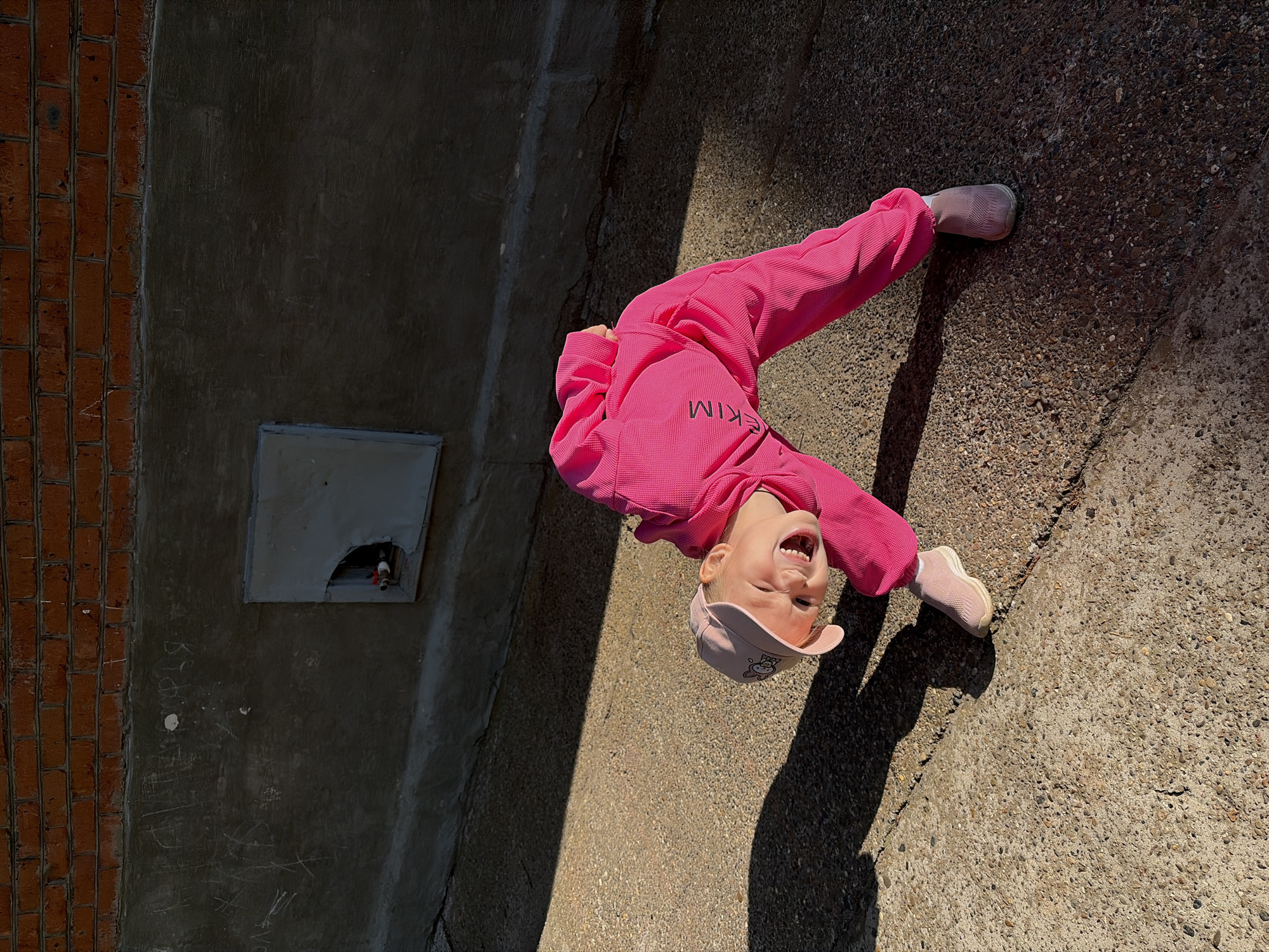 Early morning photos capture residents in Noviy, Russia