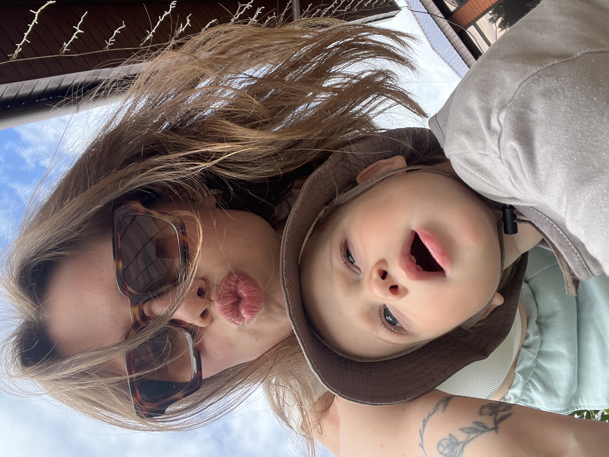 Morning photo session with mother and toddler in Chaikovsky