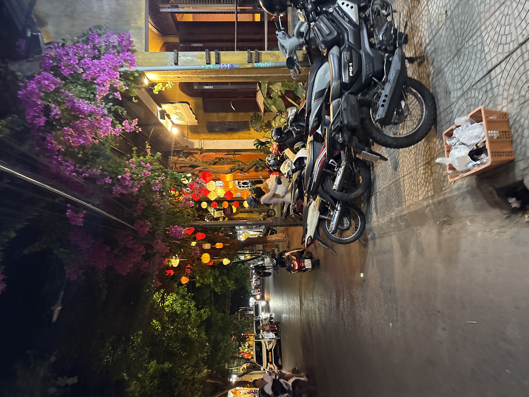Evening life documented in Hội An Ward, Vietnam
