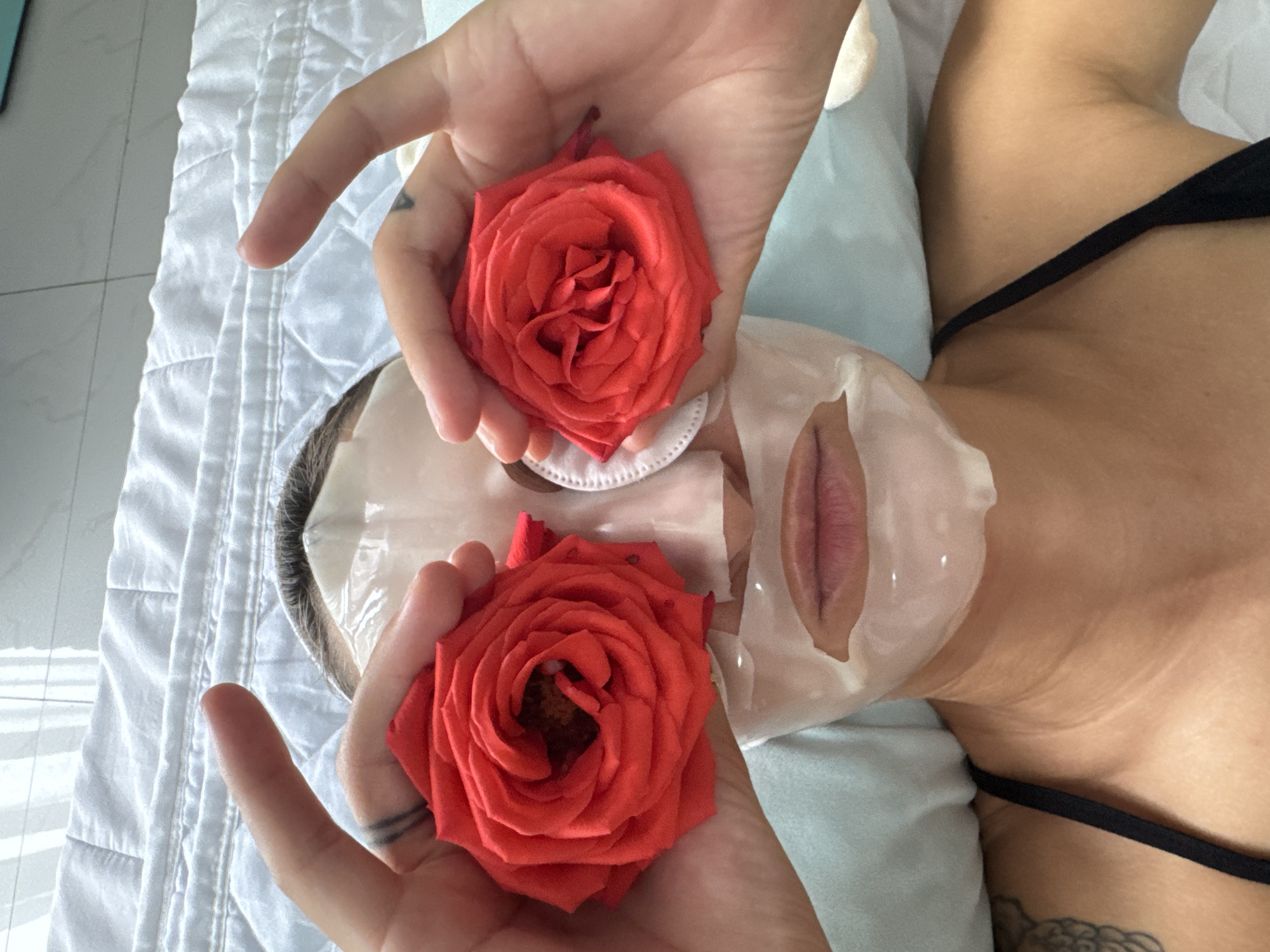 Face mask and red roses in a Nha Trang relaxation moment