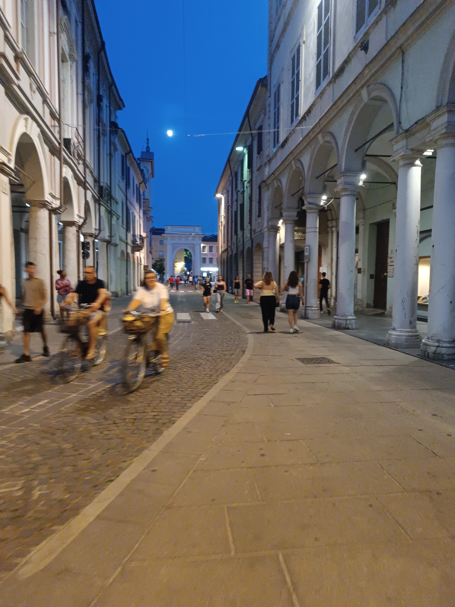 Outdoor dance performances light up a Viadana summer evening.