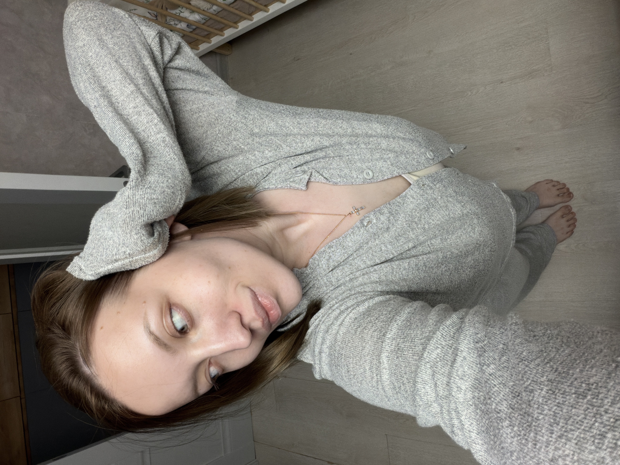 Woman documents casual moments at home in Reshetnikovo