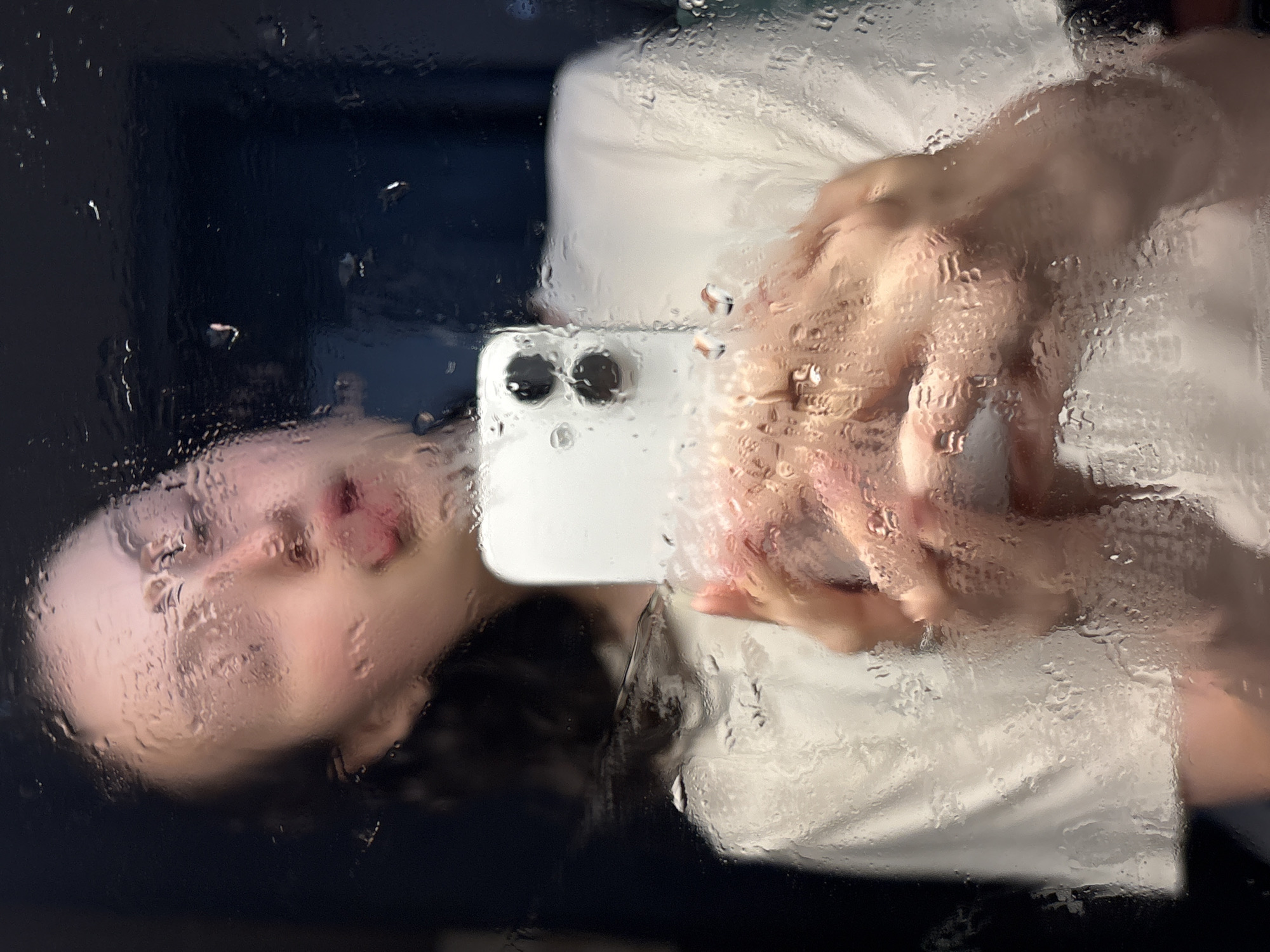 Mirror selfies and interior details from a Tikhiye Zori space