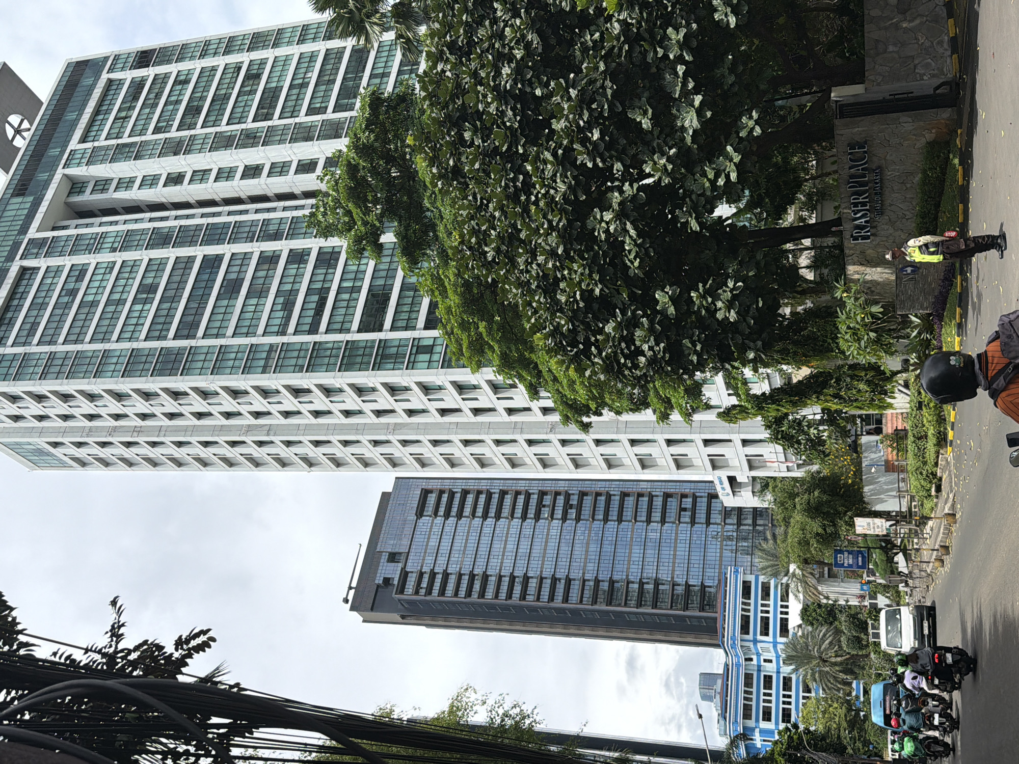 Routine street activity documented in South Jakarta district