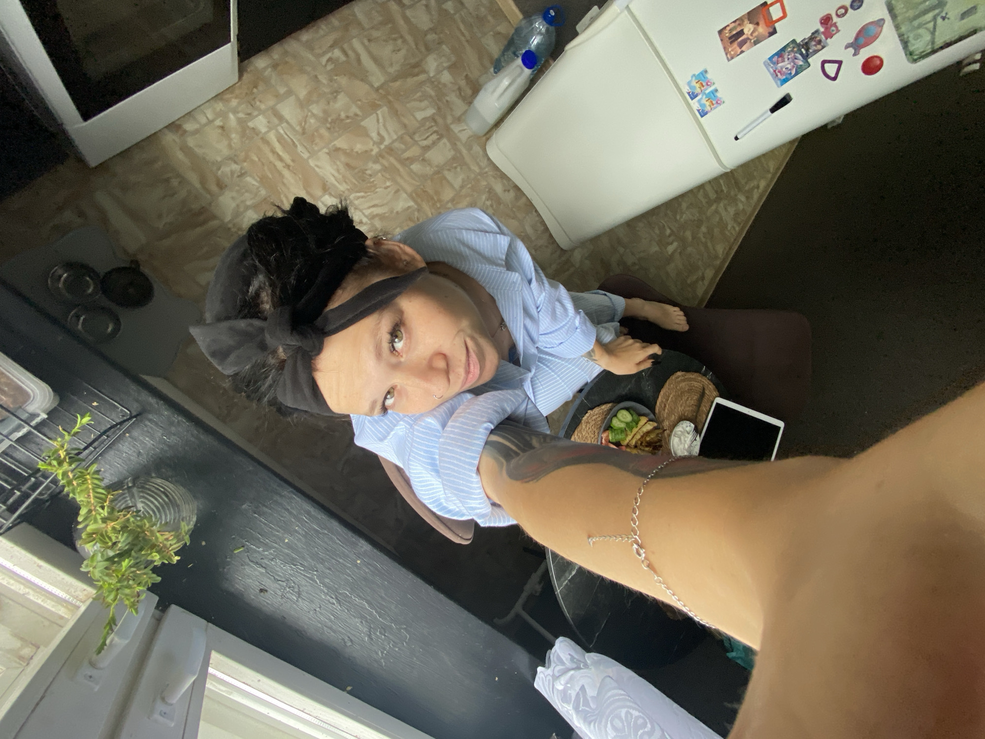 Slow morning in Chaikovsky: breakfast, selfies, and a riverside walk