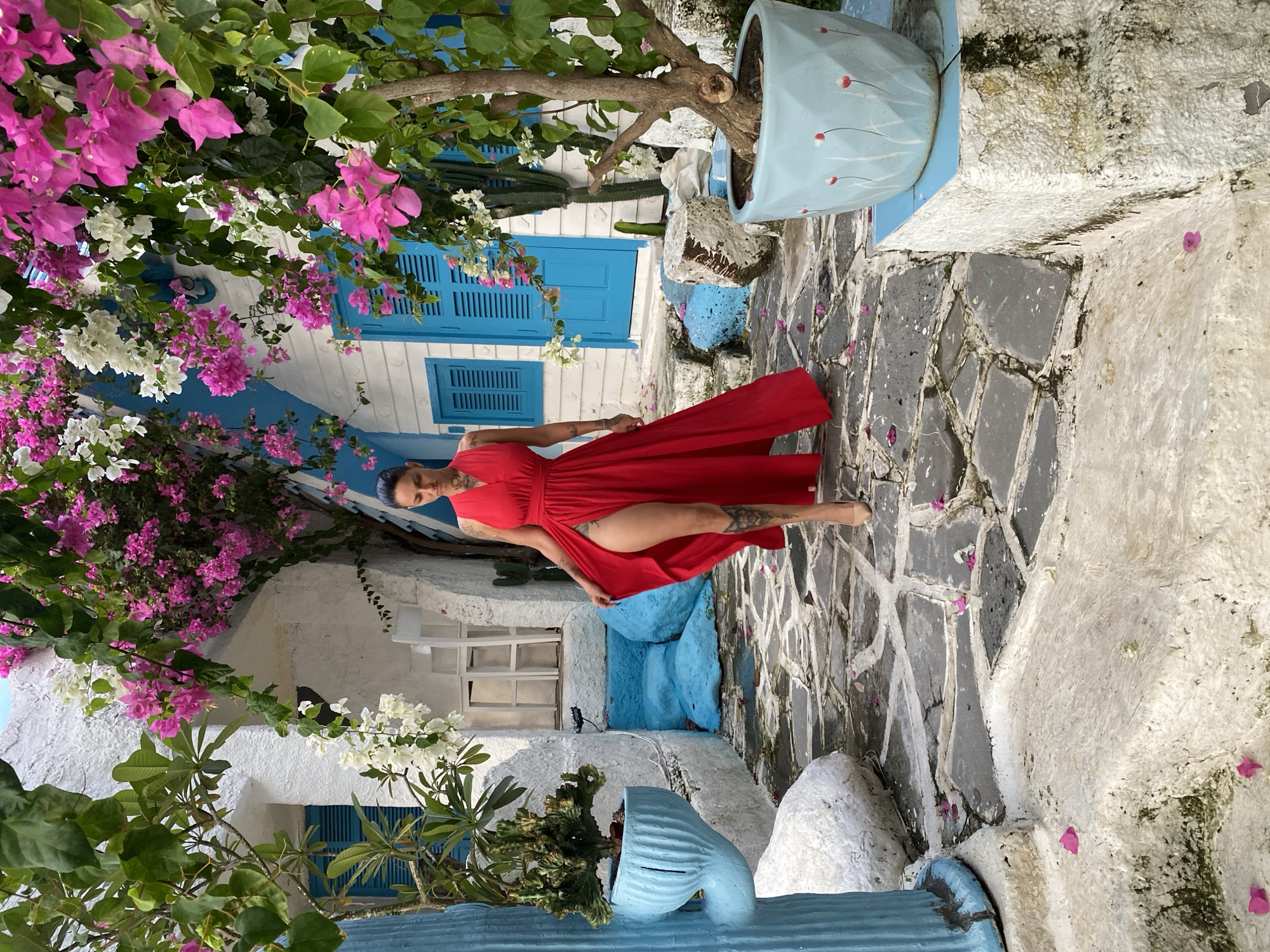Daily life and tourism documented in Vietnamese coastal ward