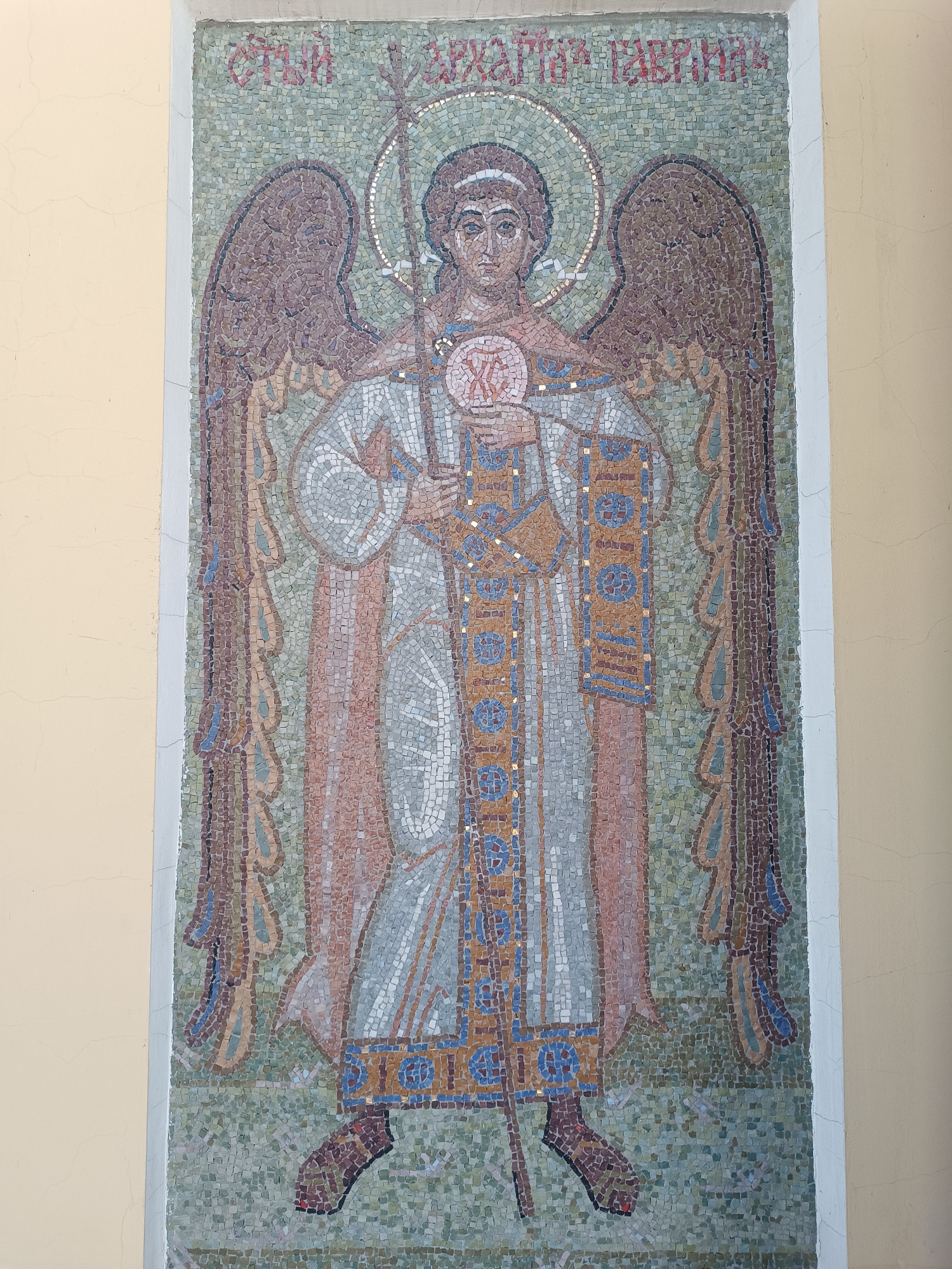 Morning documentation of Moscow's Orthodox churches and religious architecture