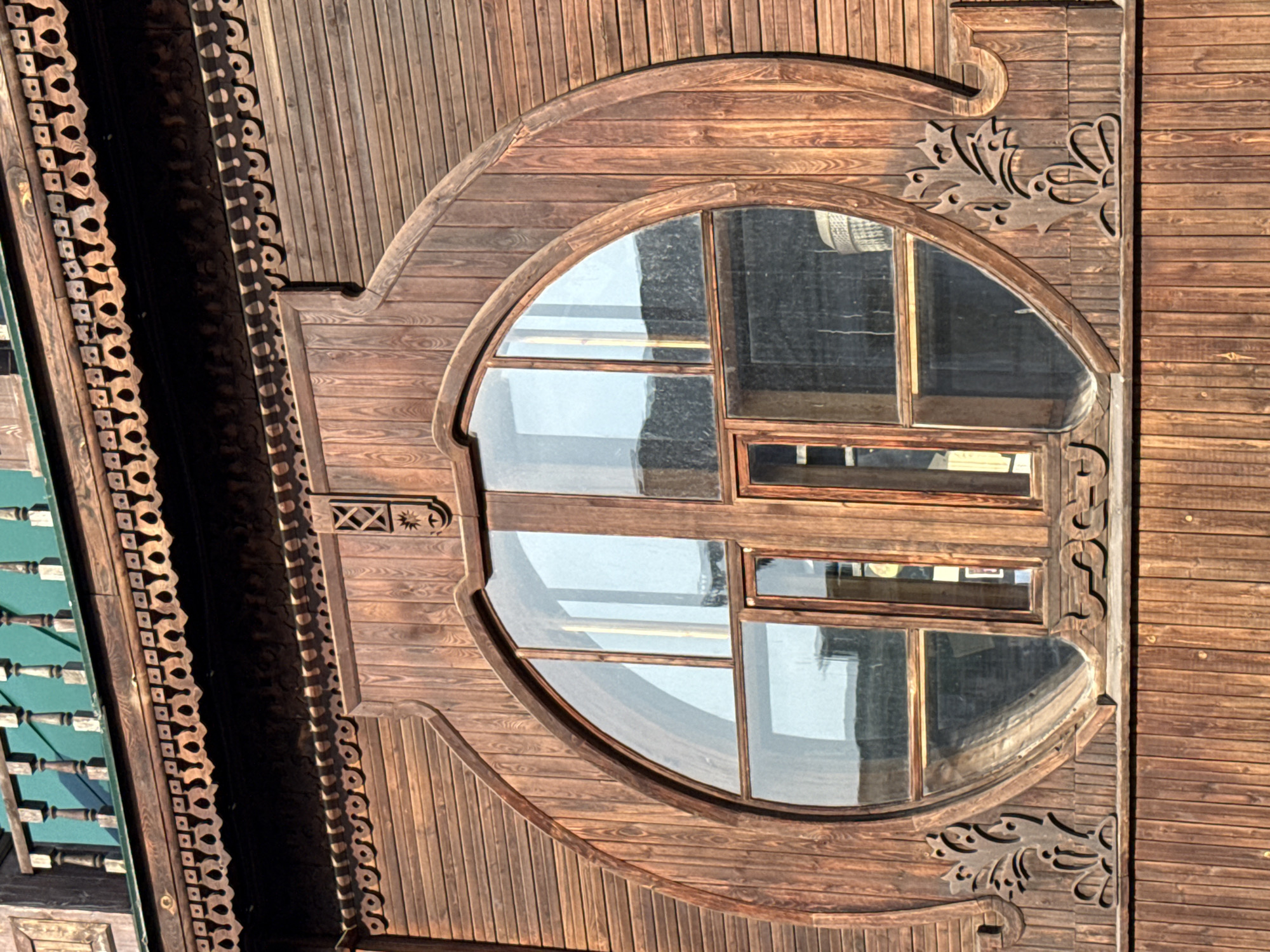Carved wooden details of Yekaterinburg's Rostavshchikov's Mansion