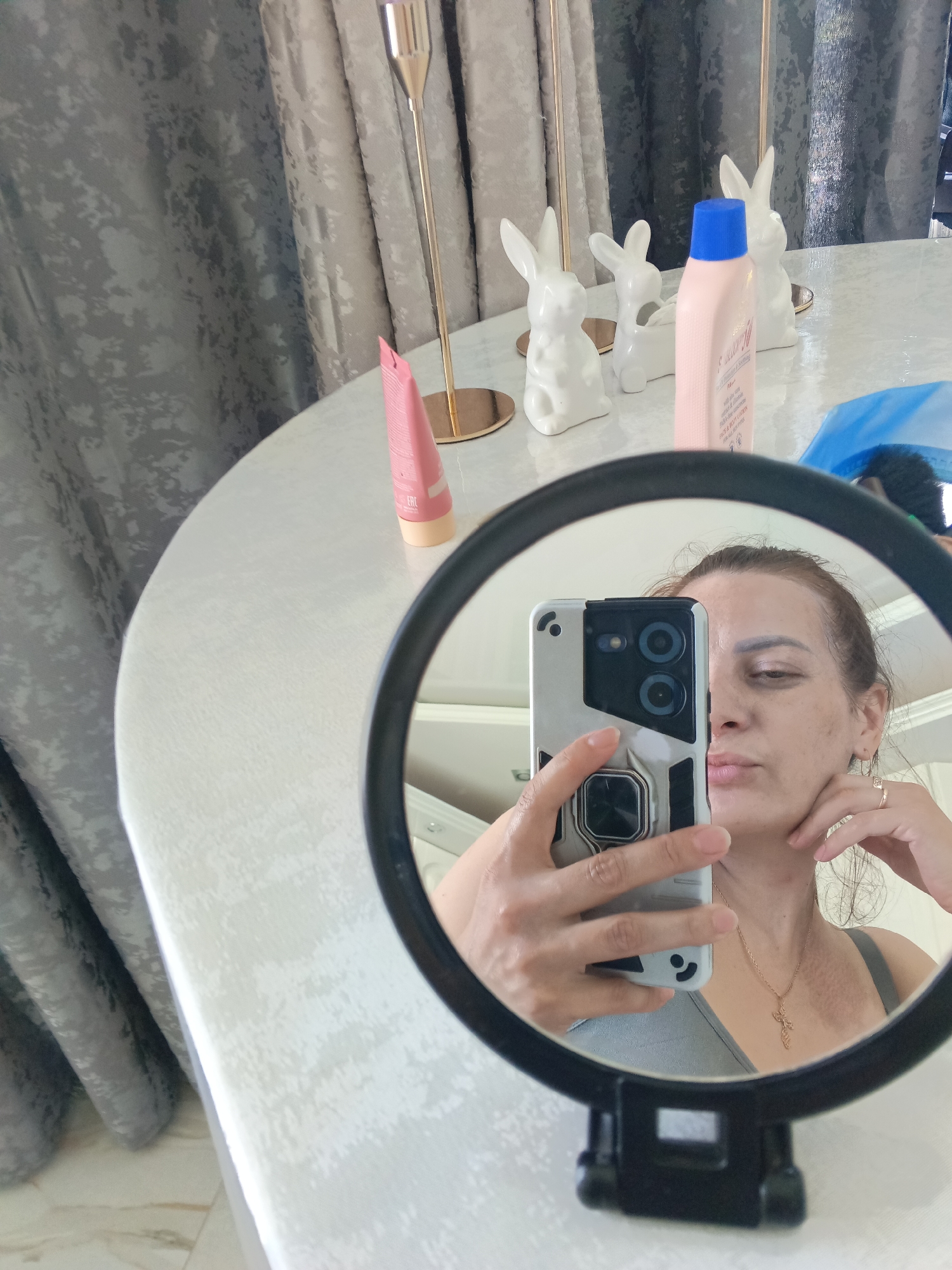 Woman celebrates birthday with kitchen dance session in Andreyevo