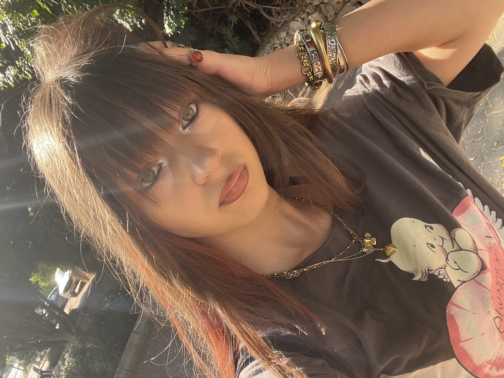 Quick selfie session in Raanana, with nail and vape detail shots