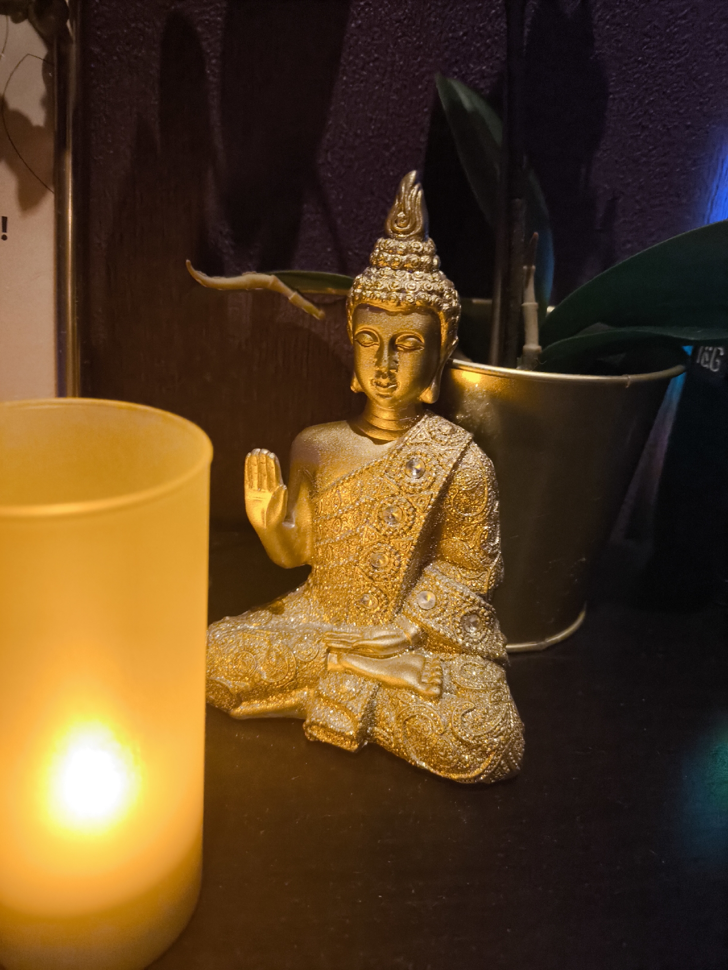 Spiritual decor documented at Khimki wellness facility