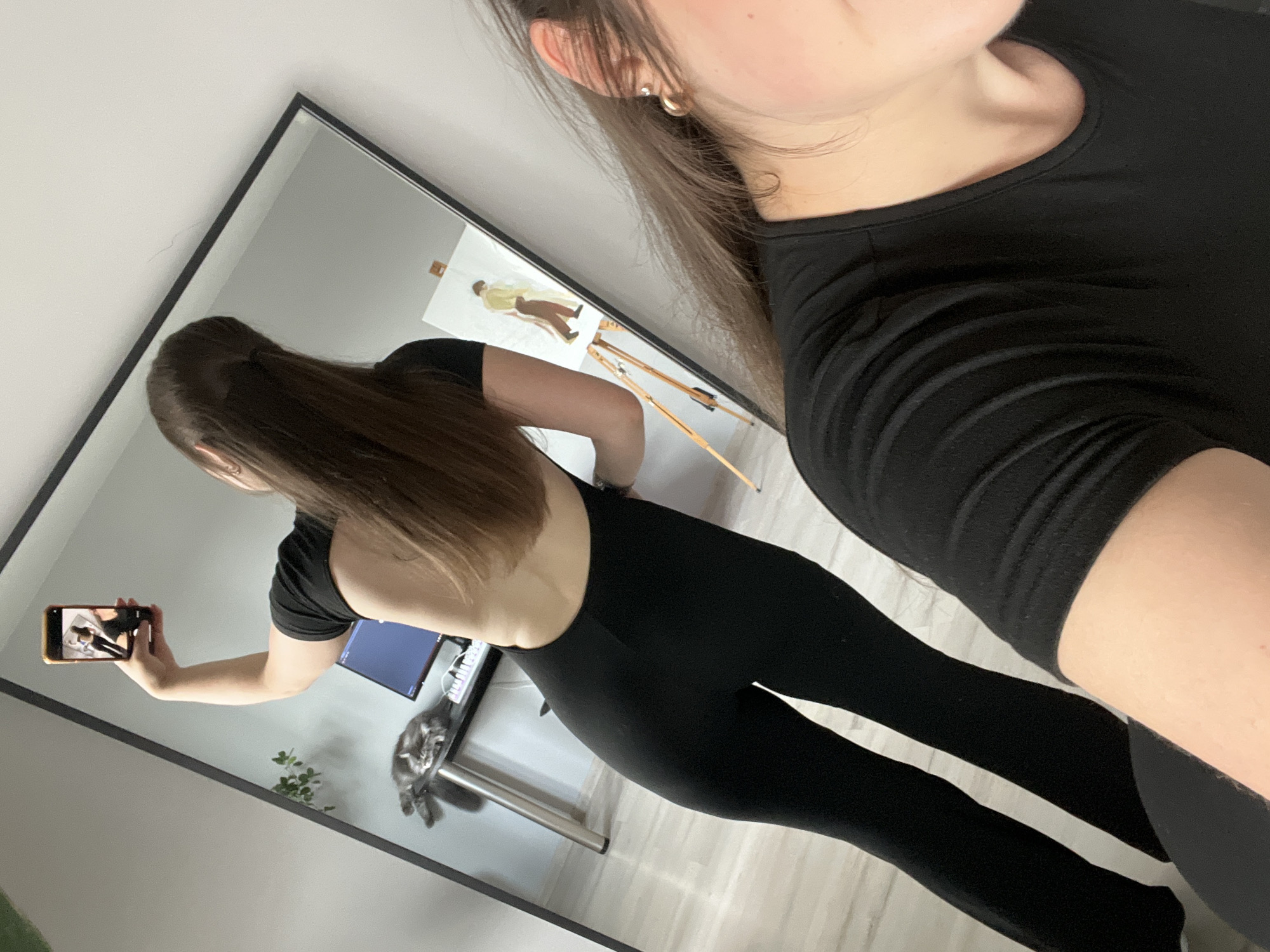 Morning selfies and cat play captured in Ternopil