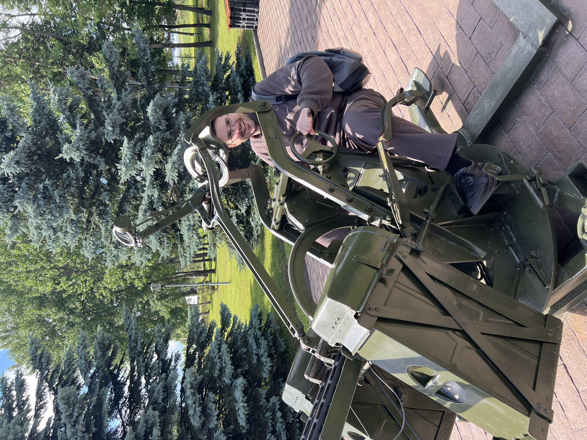Exploring Kubinka's outdoor military hardware displays