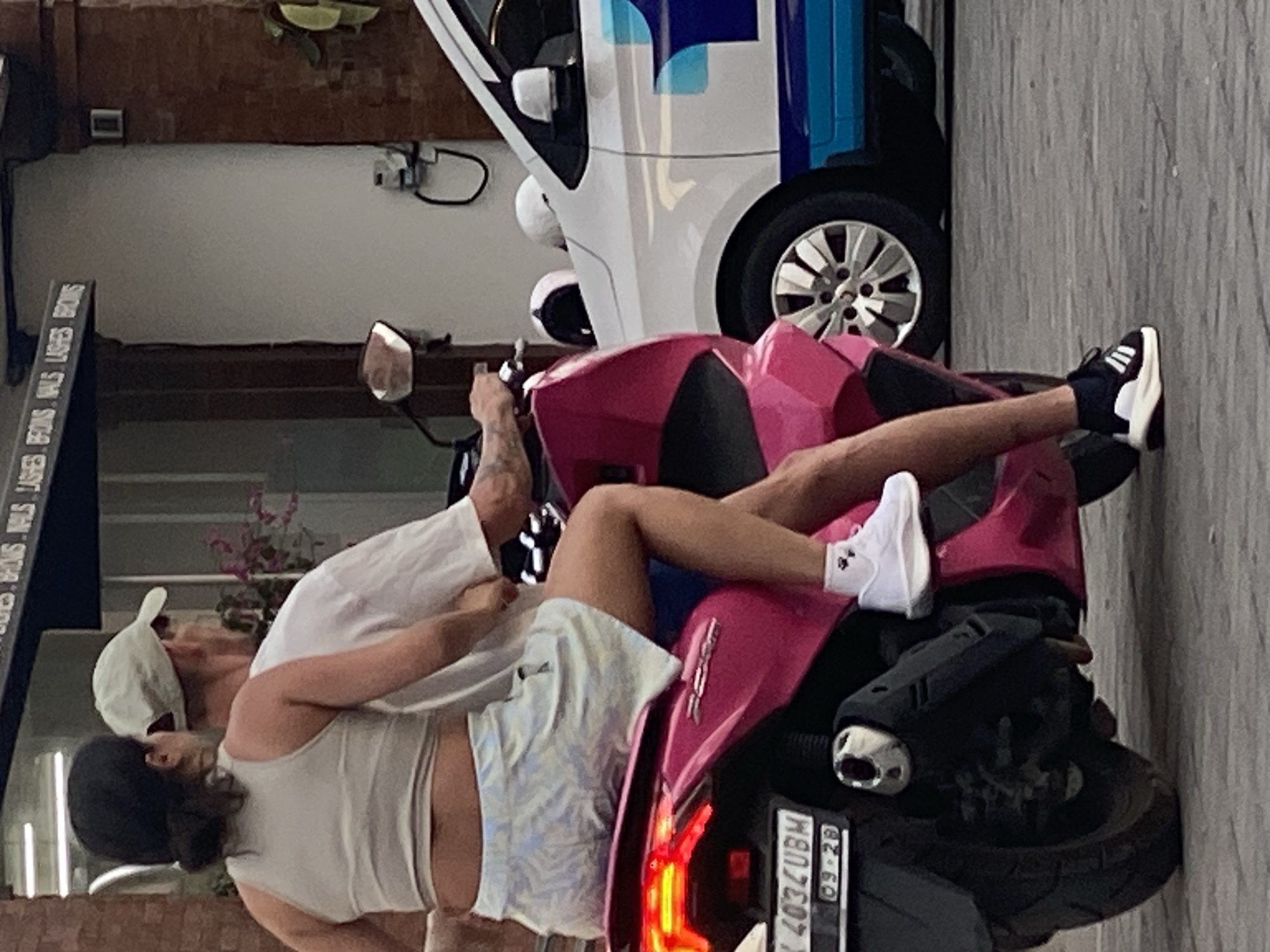 Browsing and riding through Kuta Selatan's busy commercial strip