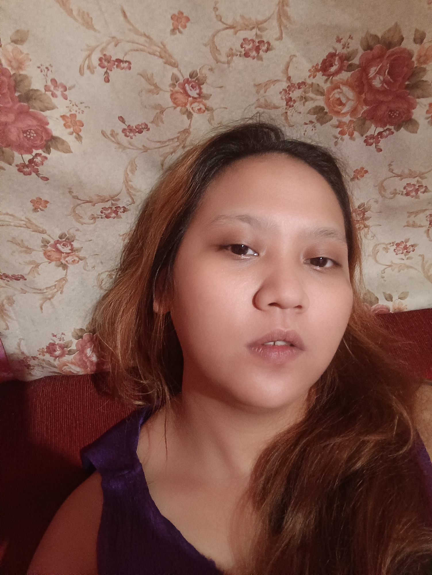 Introspective selfies and emotional quote cards from Depok