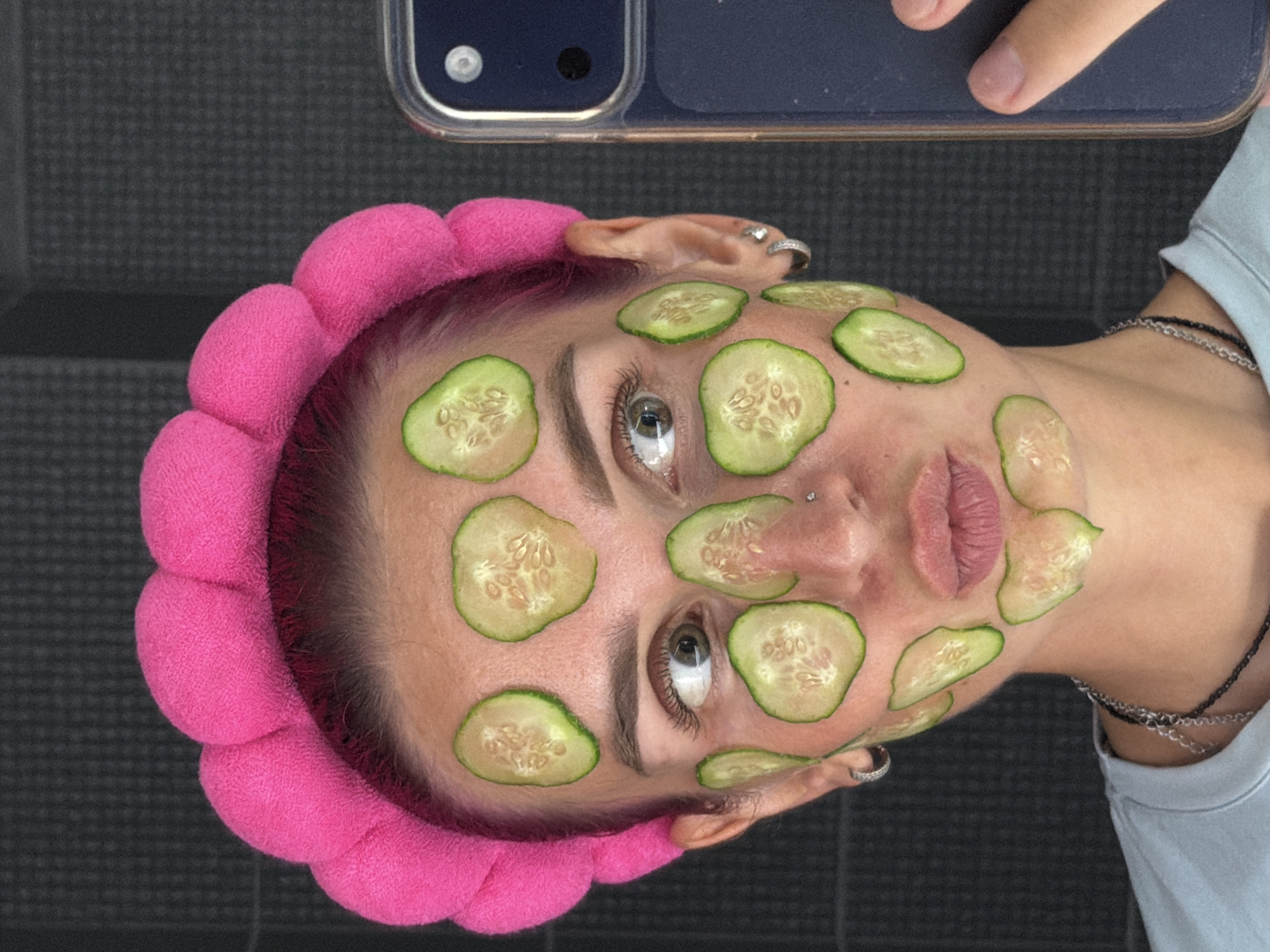 Cucumber face mask selfie in a Chaikovsky bathroom