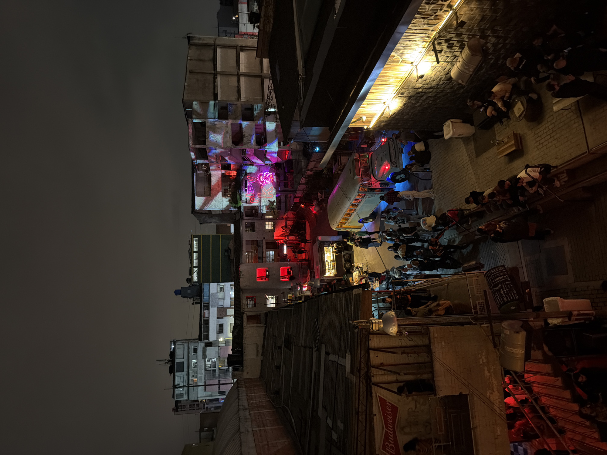 Early morning nightlife activity documented in Bogotá's Chapinero district