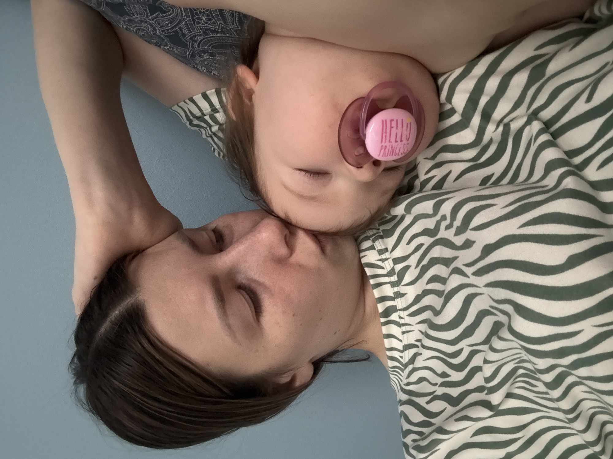 Child with fever cared for at home in Moscow