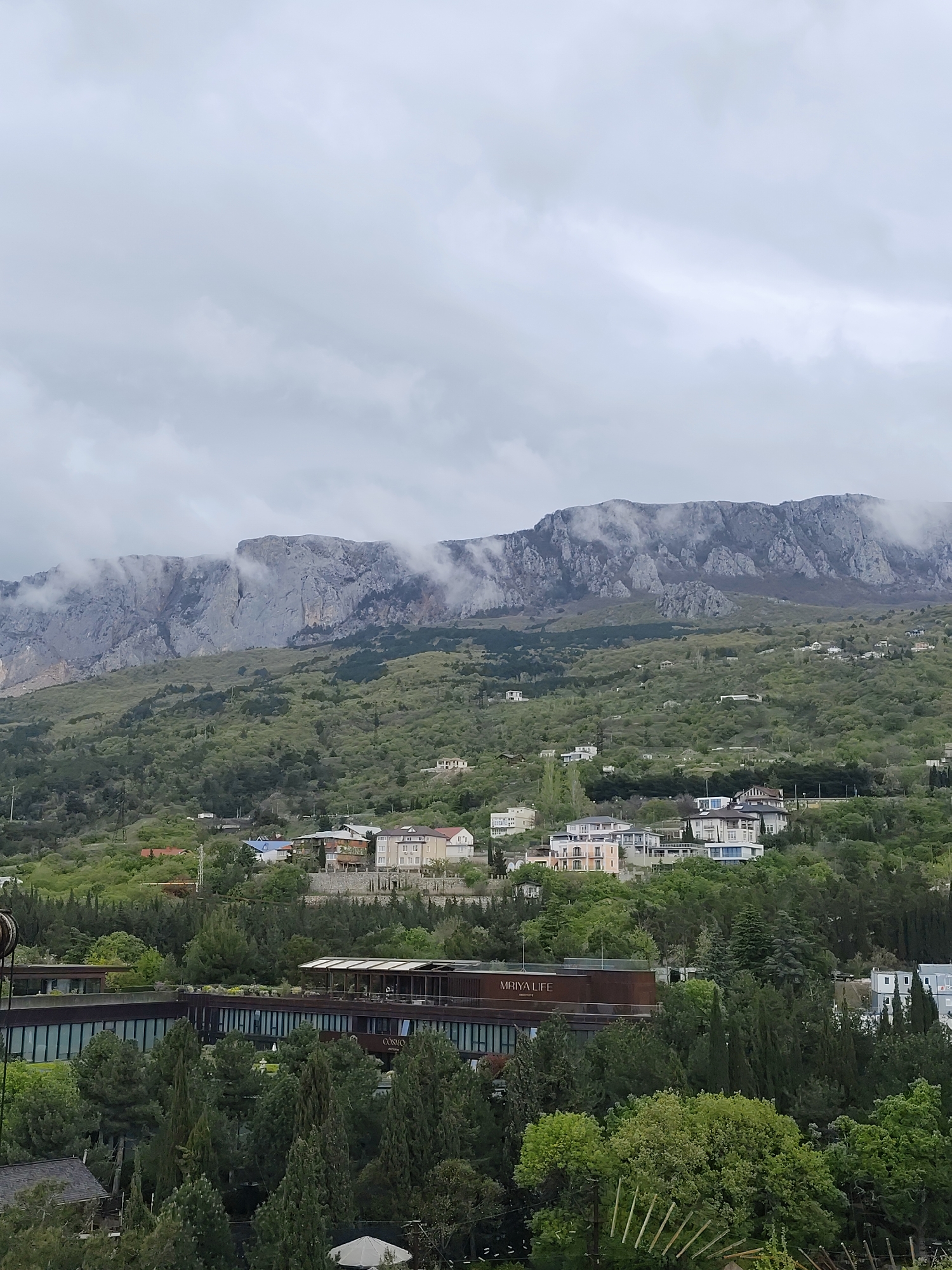 Overcast morning documented in Ukrainian coastal settlement