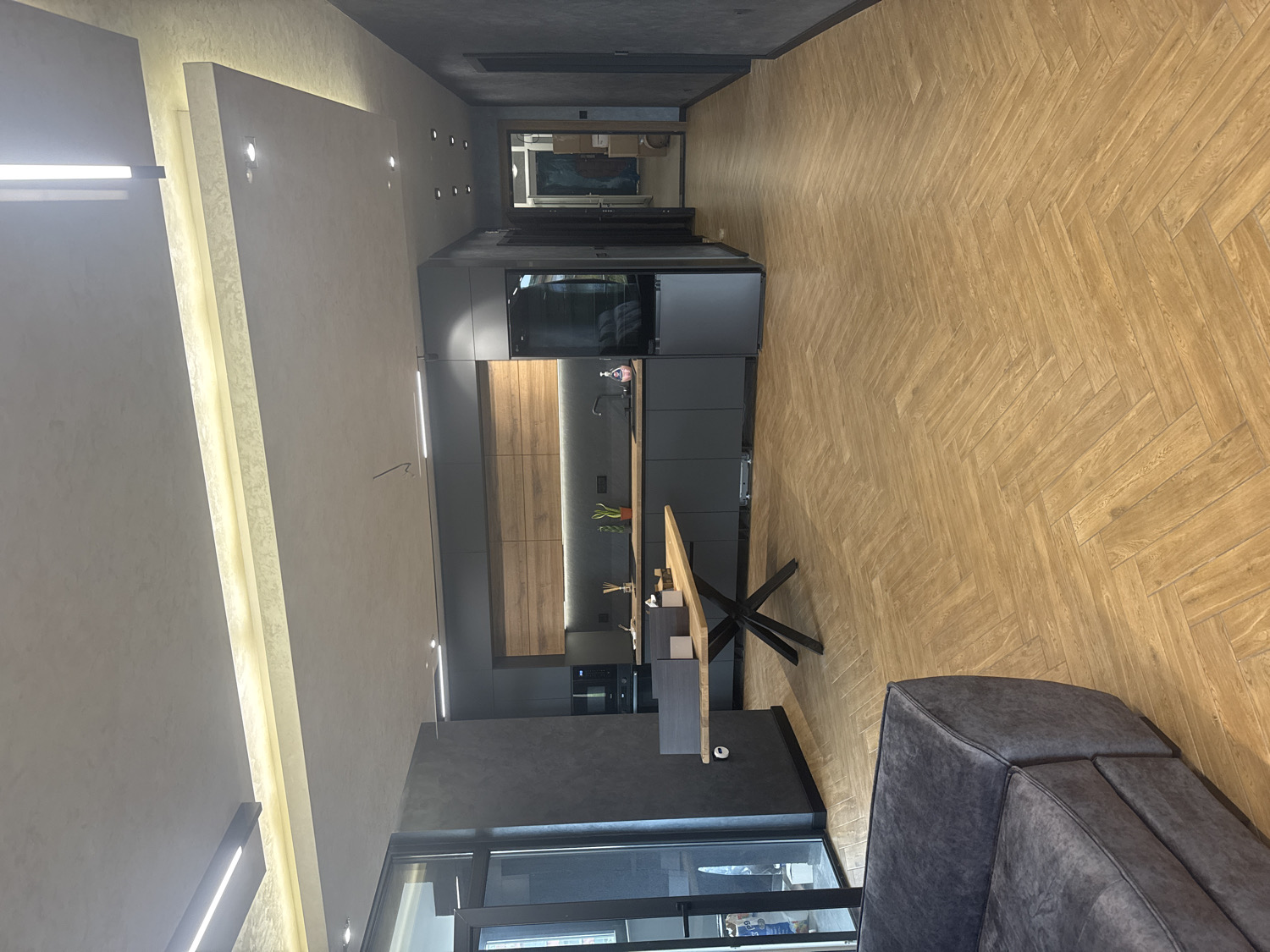 Witness documents modern living spaces, food stand in Lukovit