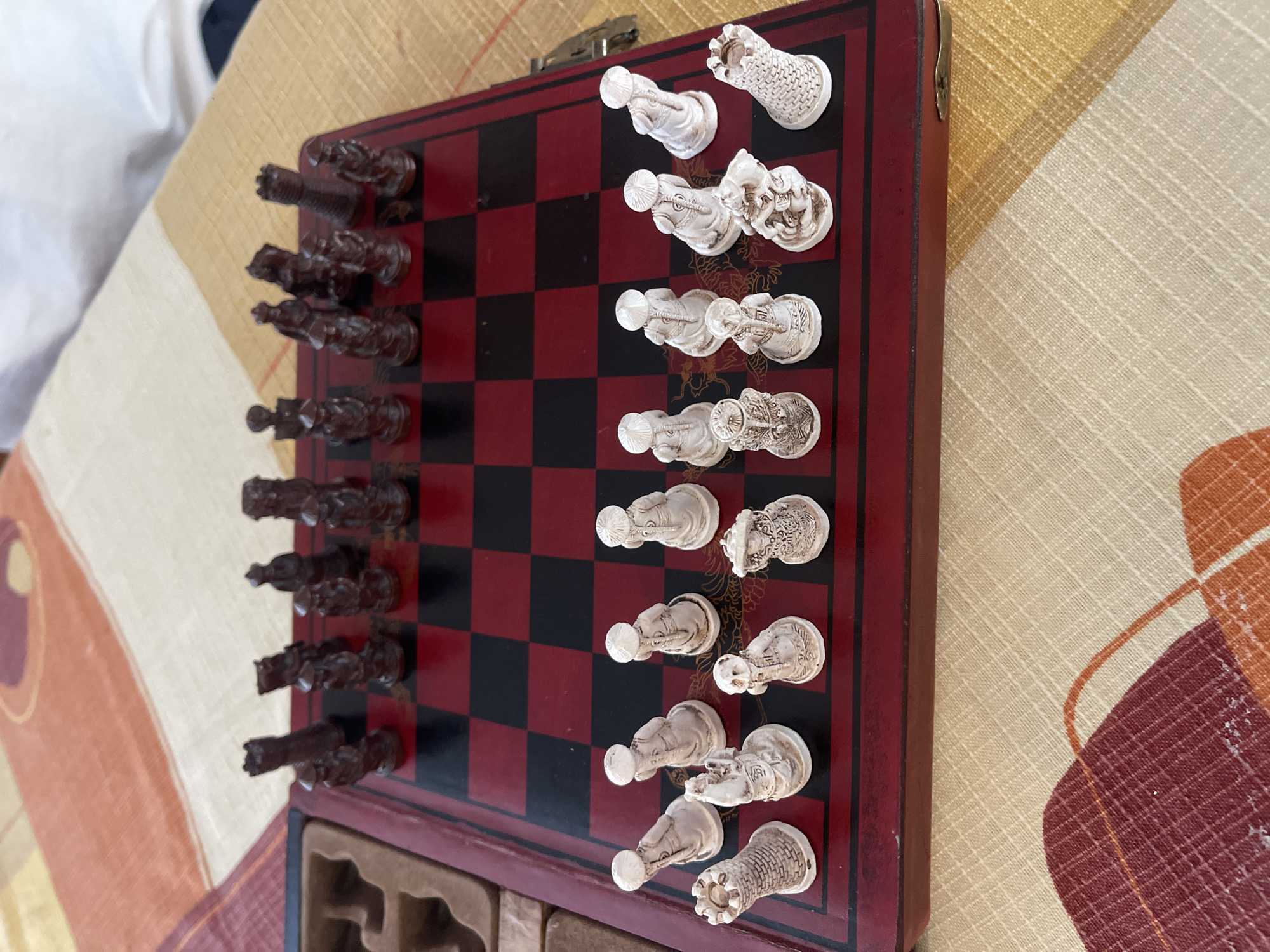 Chess set observed in Puebla, Mexico