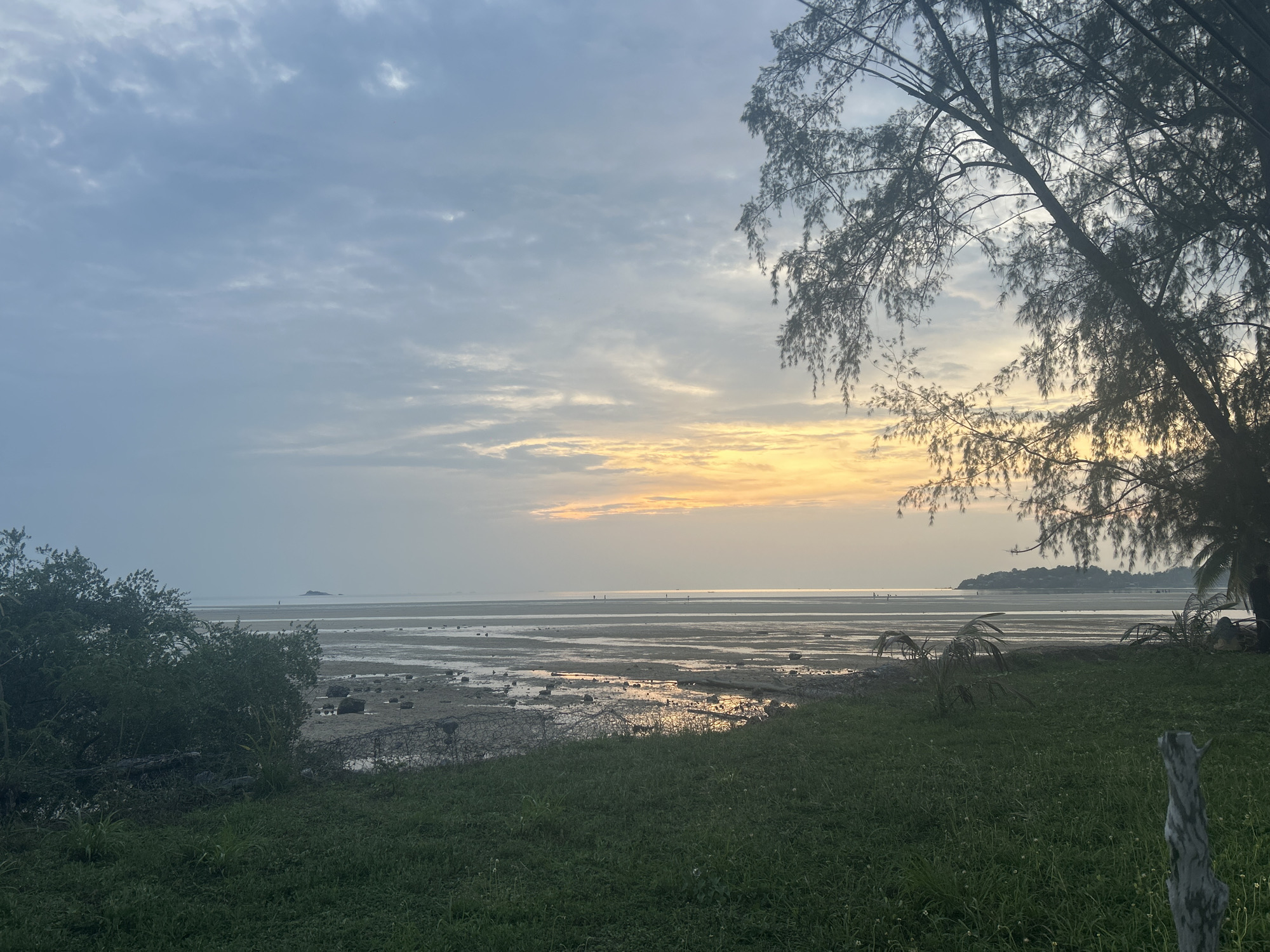 Low tide exposes seabed along Koh Phangan coast