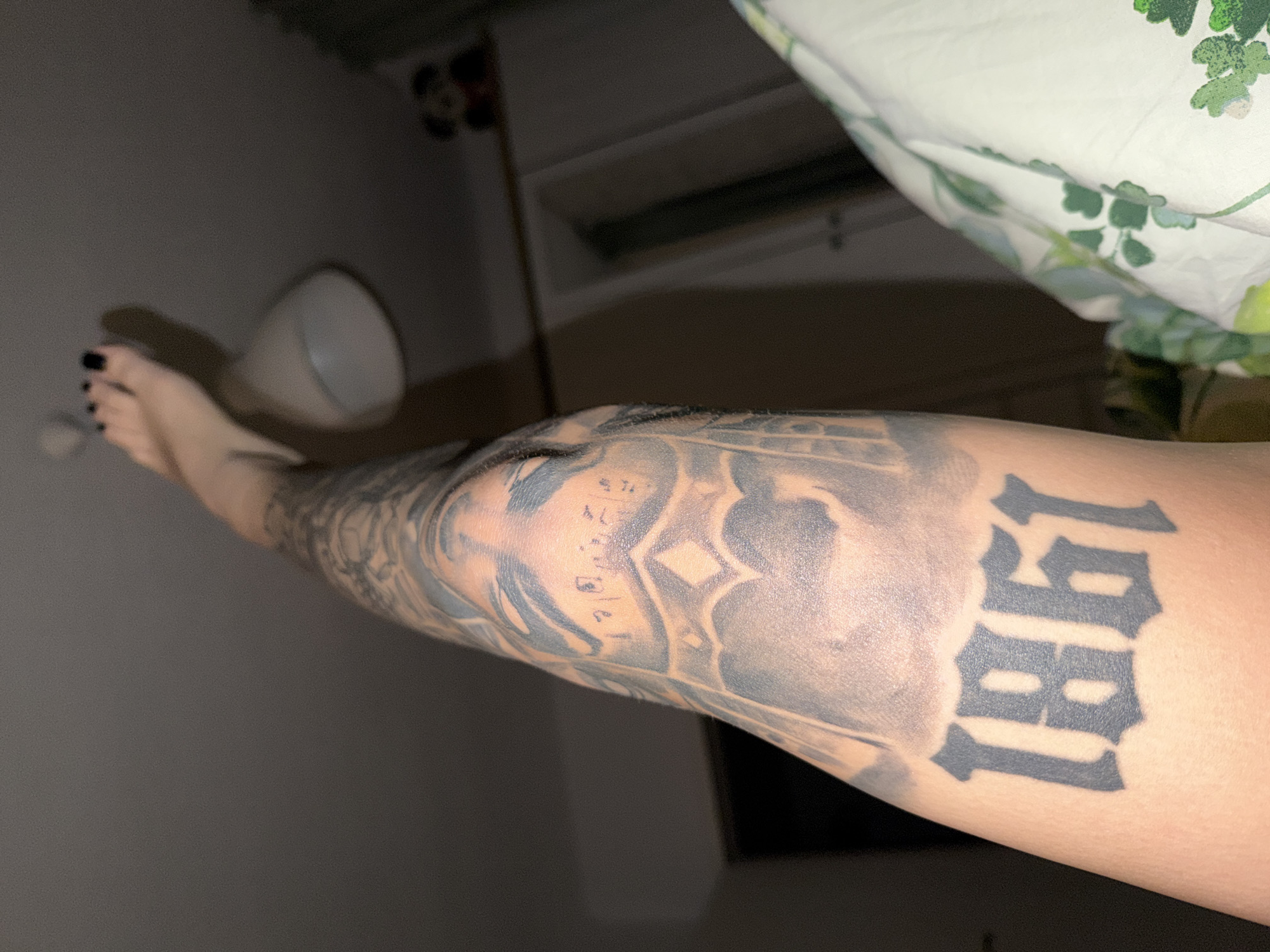 Tattoos, snake videos, and candid moments in Plovdiv